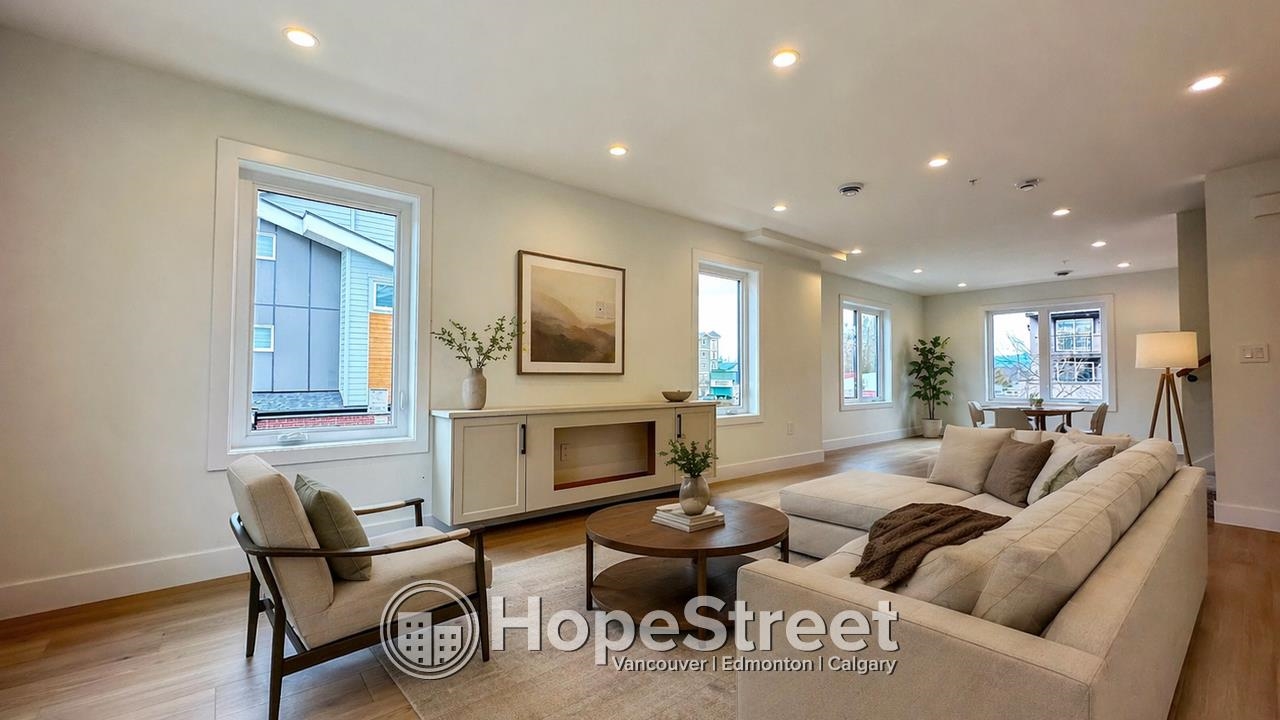 4 22348 48 AVENUE, R3114985, BC,