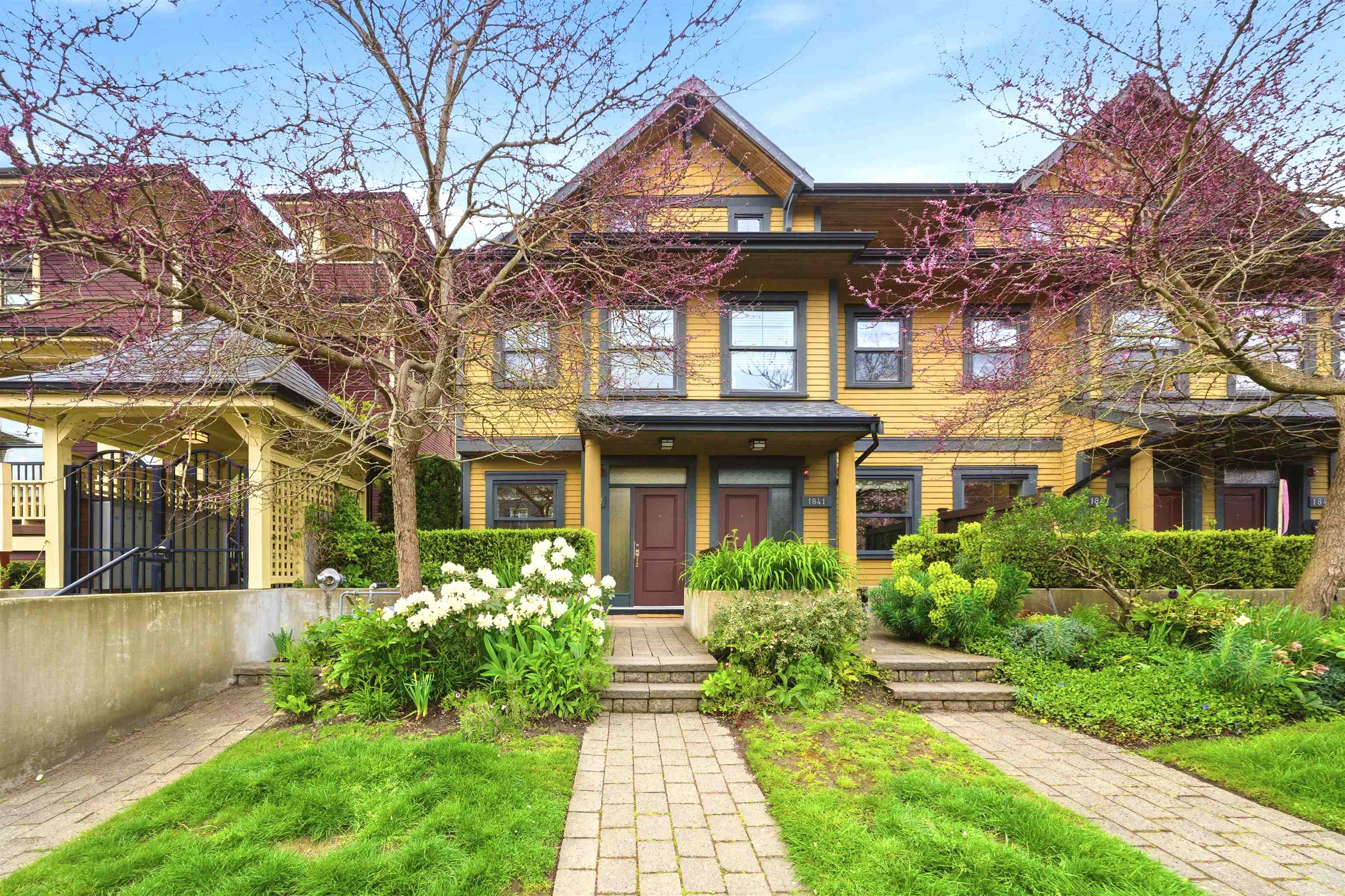 1837 CHARLES STREET, Vancouver BC V5L 0B2, R3114995, BC,