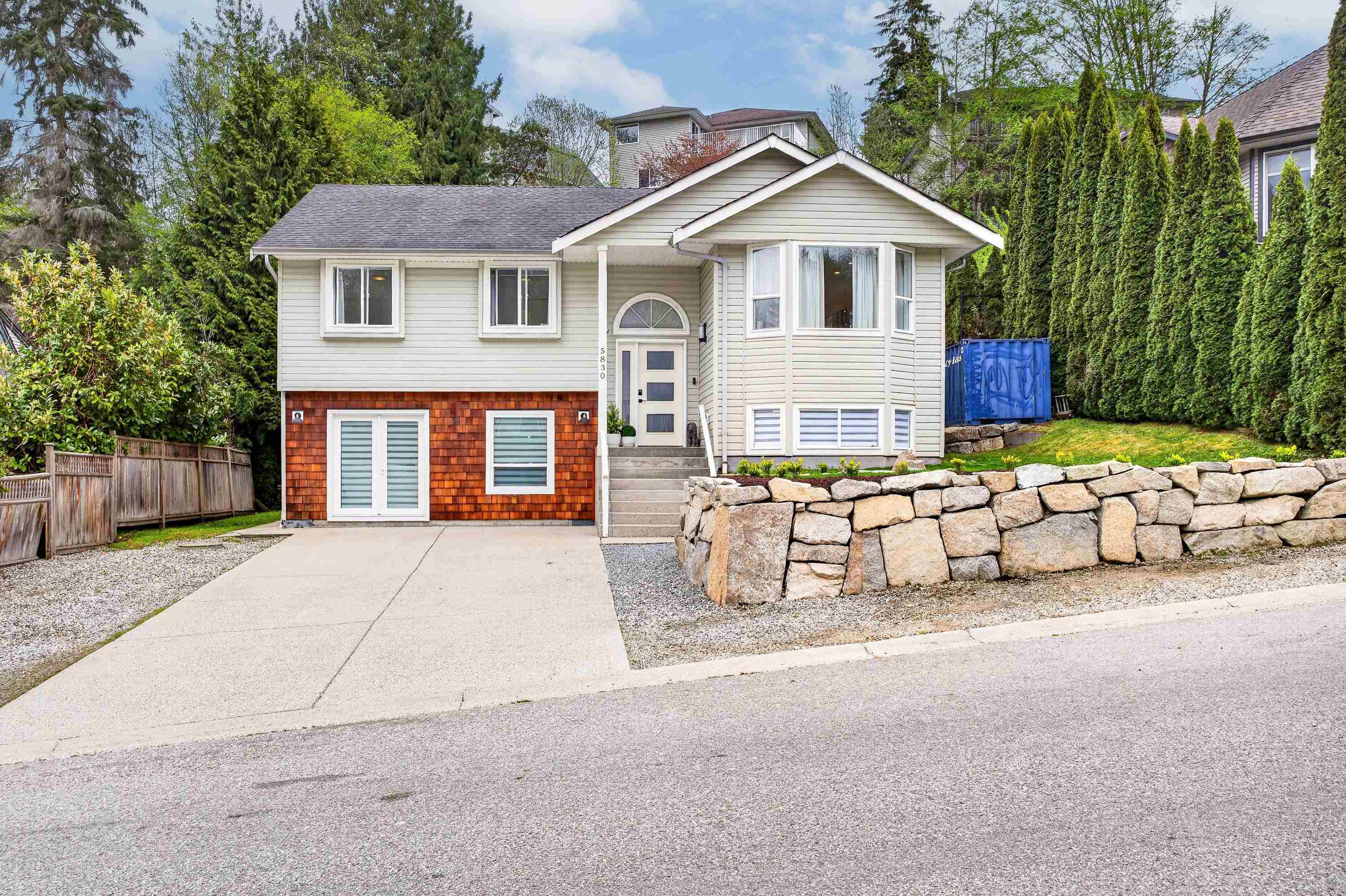 5830 HERON PLACE, Sechelt BC V7Z 0R3, R3115071, BC,