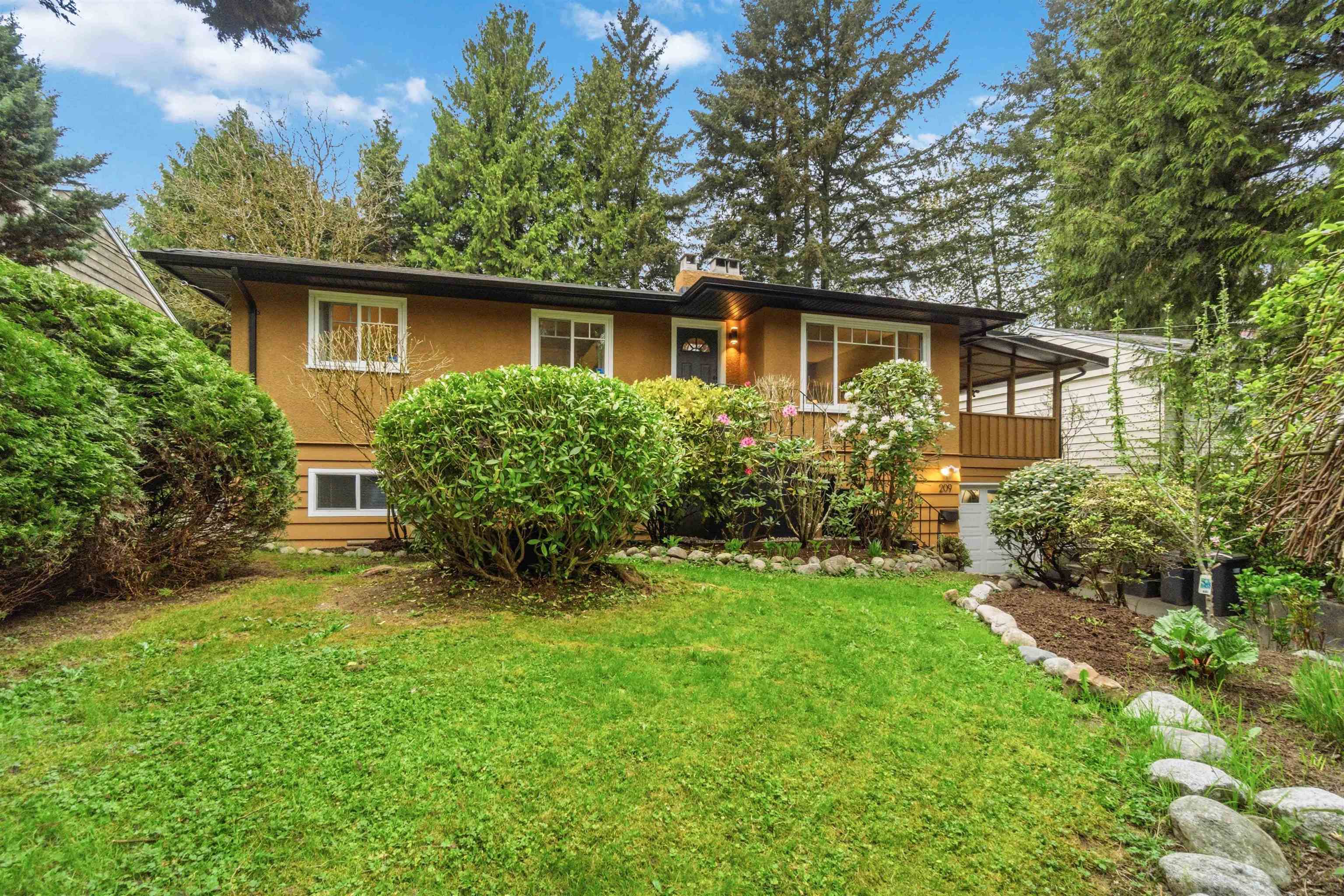 209 CLEARVIEW DRIVE, Port Moody BC V3H 2S7, R3115074, BC,