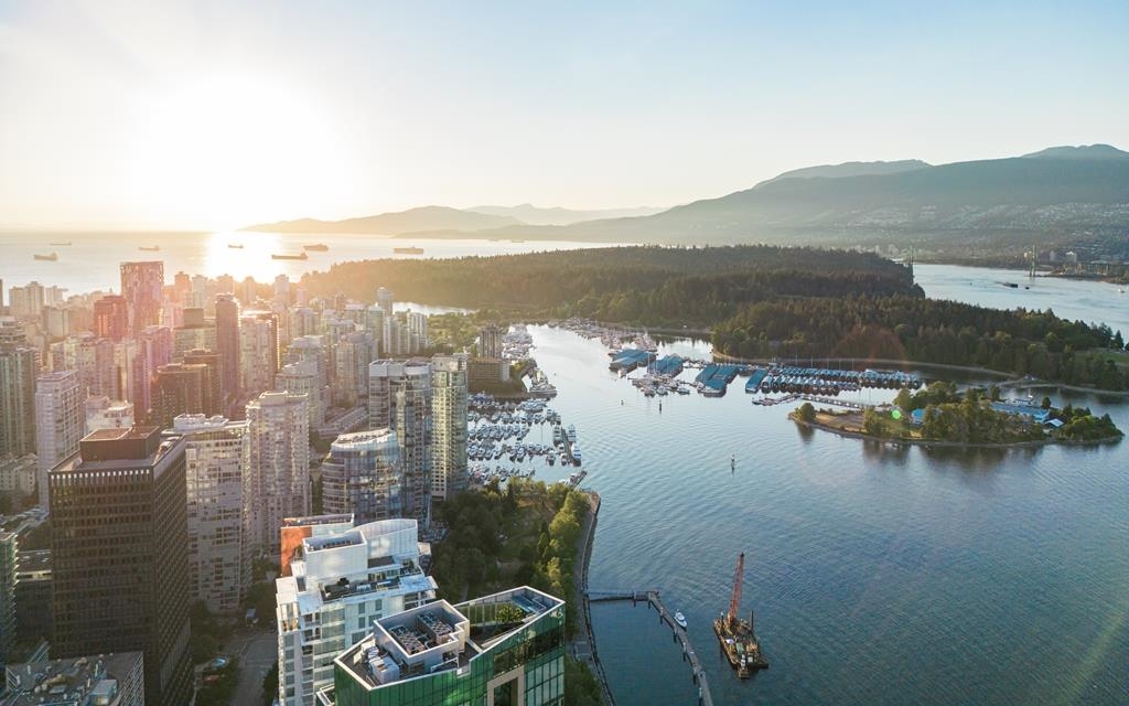 PH4201 1077 CORDOVA STREET, R3115119, BC,