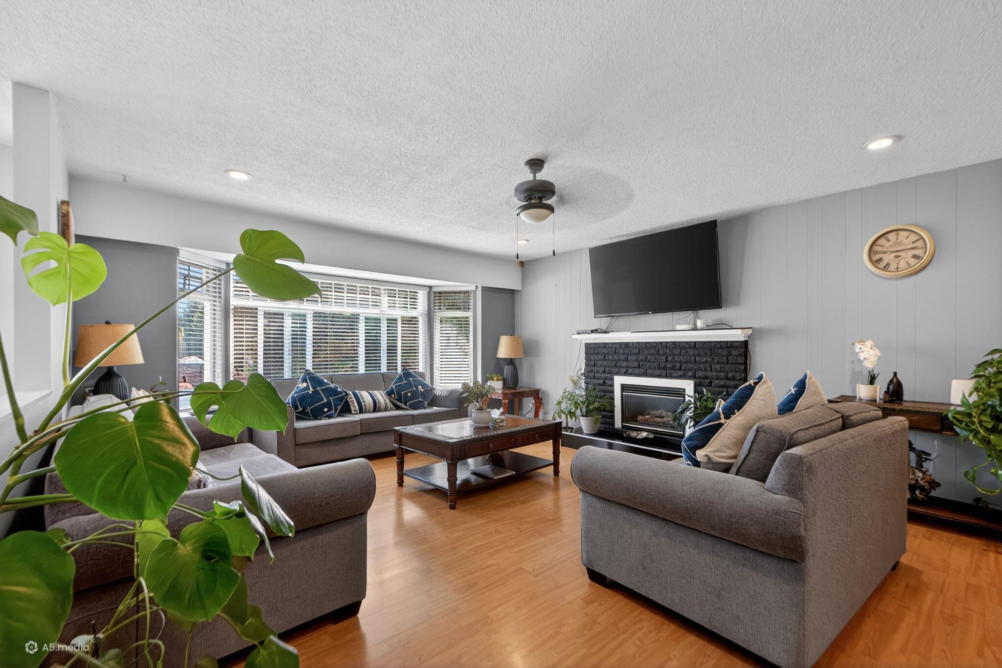 11627 72A AVENUE, Delta BC V4C 1B2, R3115215, BC,