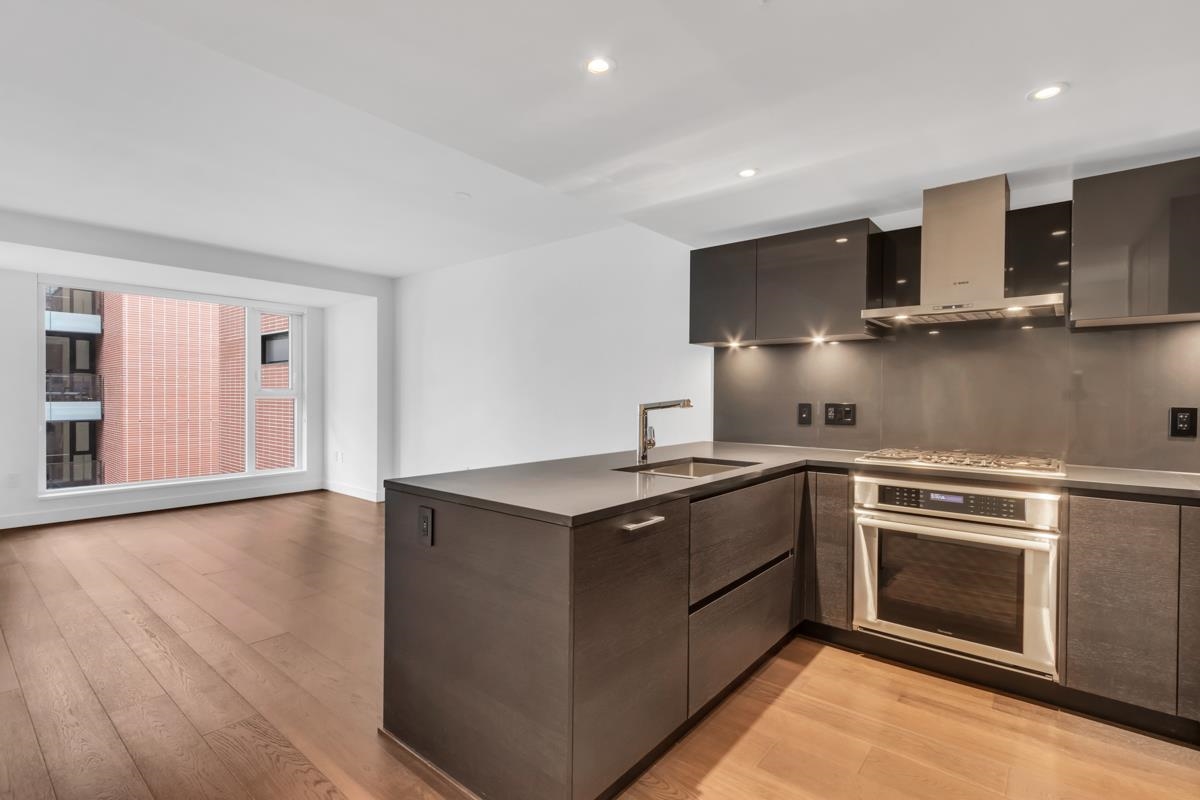 506 1571 57TH AVENUE, R3115266, BC,