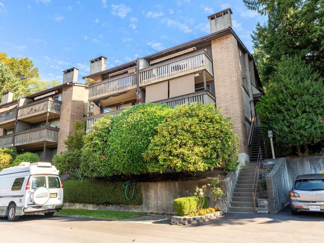 1039 OLD LILLOOET ROAD, North Vancouver BC V7J 3H6, R3115312, BC,