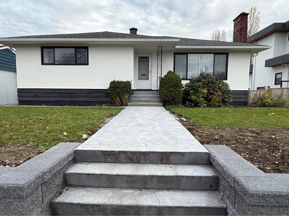 Lower Level 4810 NORTHLAWN DRIVE, R3115358, BC,