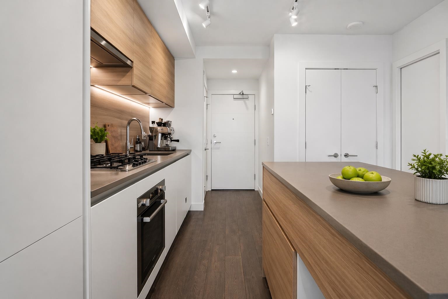 2601 652 WHITING WAY, R3115441, BC,