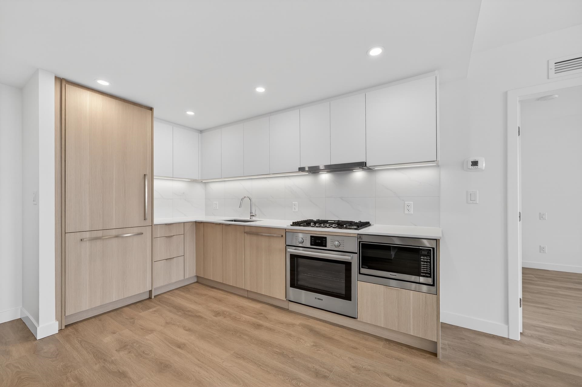 3108 318 ALDERSON AVENUE, R3115502, BC,