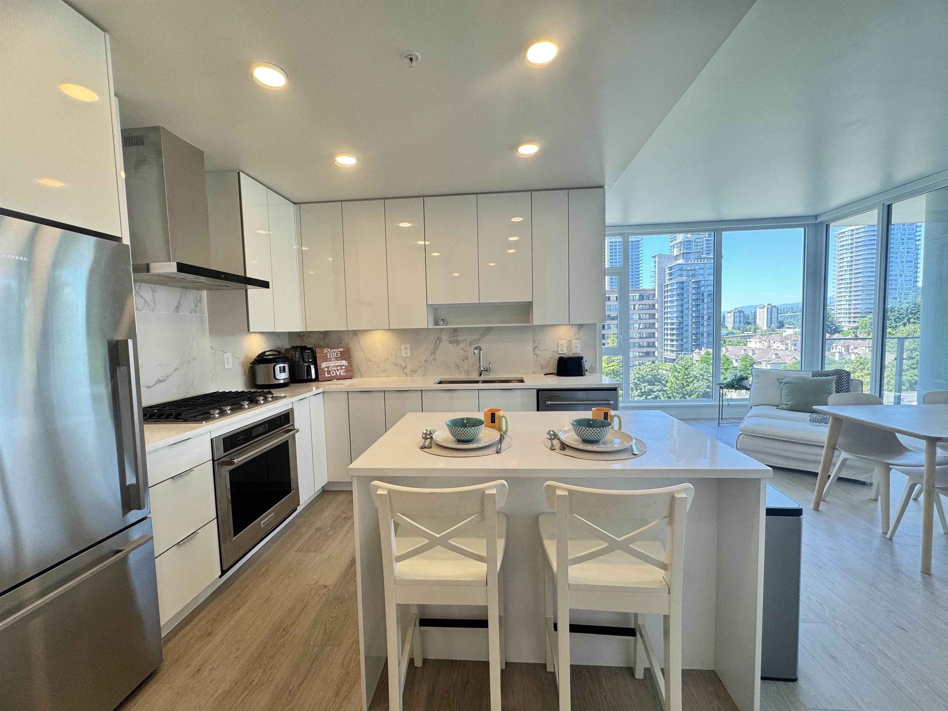 608 555 SYDNEY AVENUE, R3115532, BC,