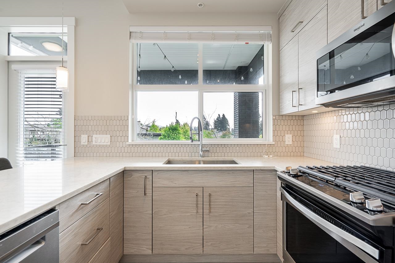 205 2120 GLADWIN ROAD, R3115683, BC,