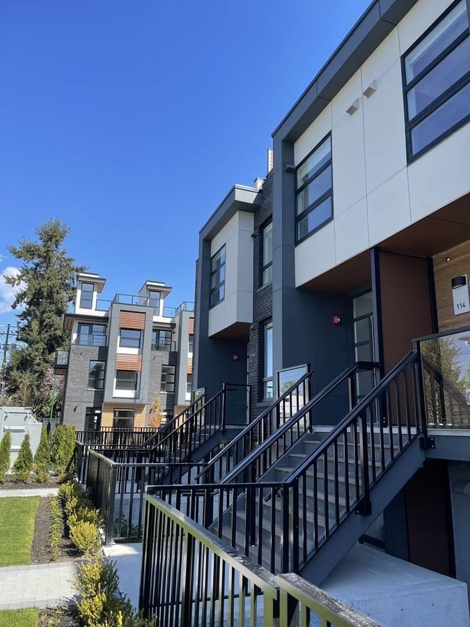 6085 IRMIN STREET, Burnaby BC V5J 5C5, R3115847, BC,