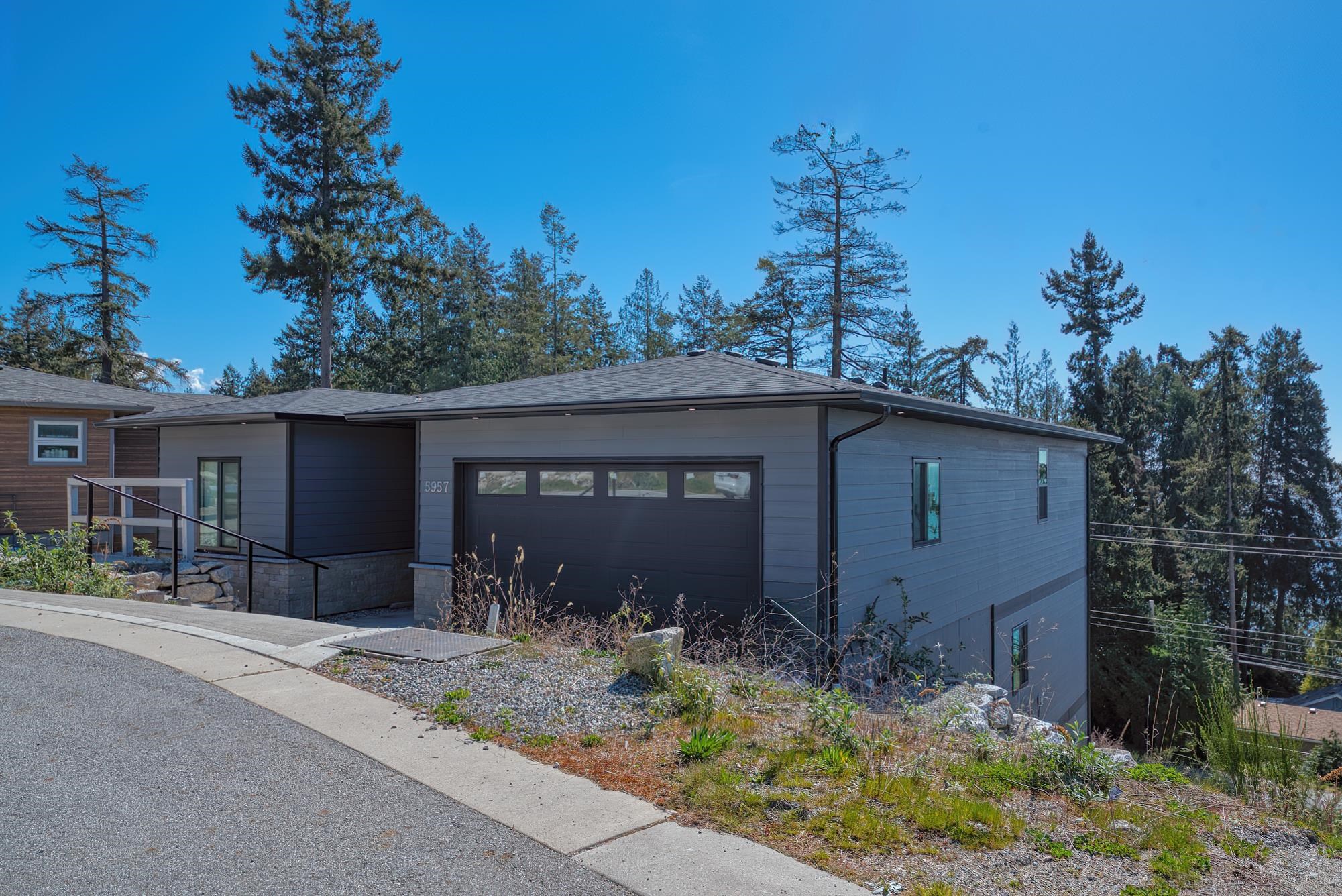 5957 BARNACLE PLACE, Sechelt BC V7Z 0V4, R3115853, BC,