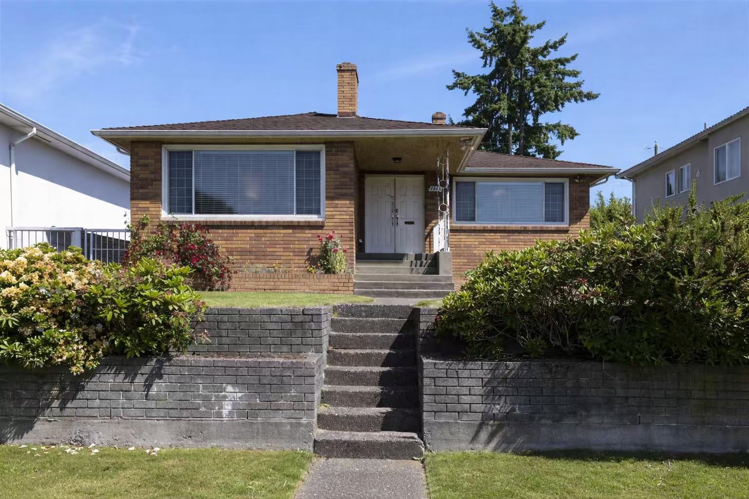 1563 E 59TH AVENUE, Vancouver BC V5P 2G8, R3115927, BC,