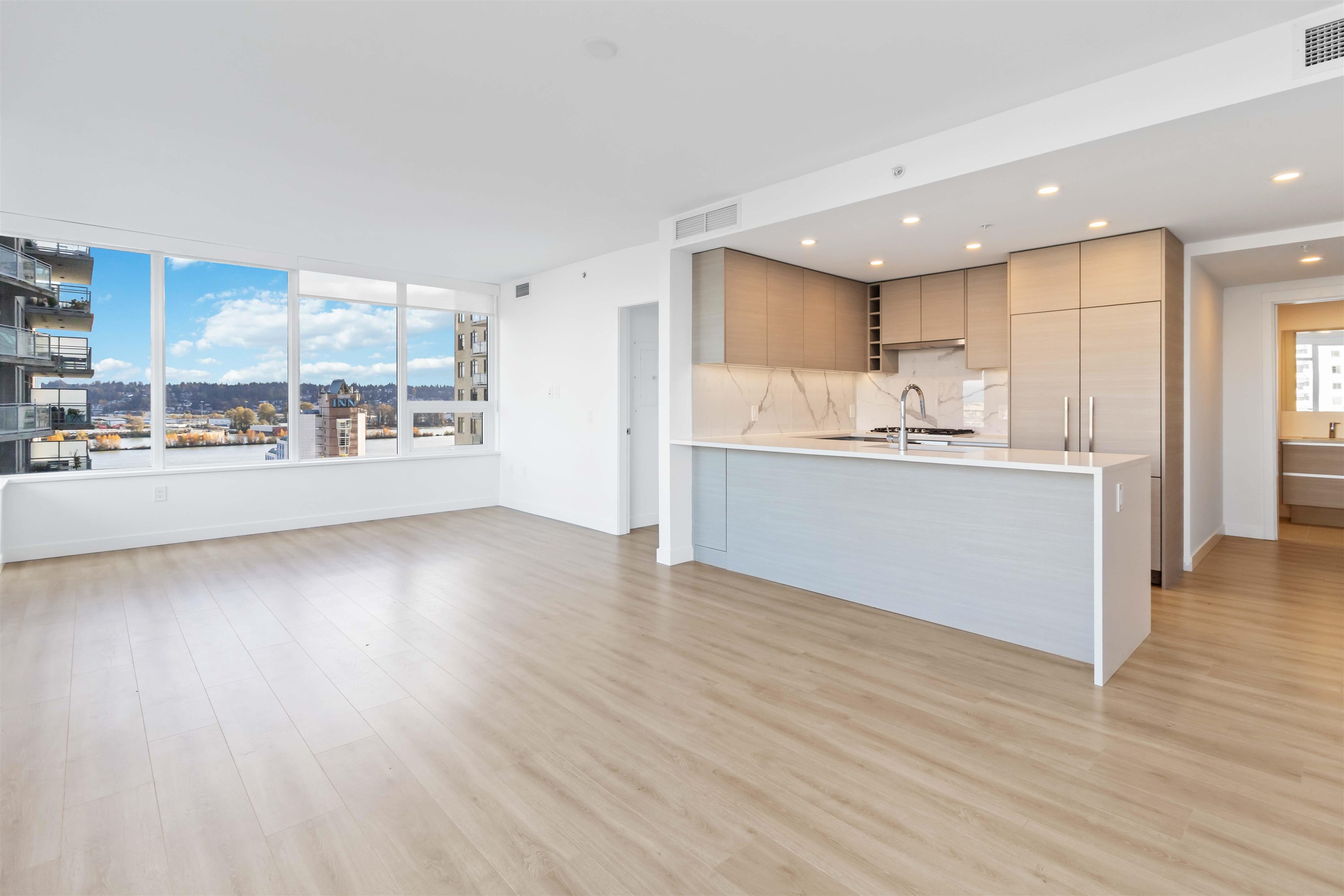 170X 823 CARNARVON ST, New Westminster BC V3M 0N5, R3116066, BC,