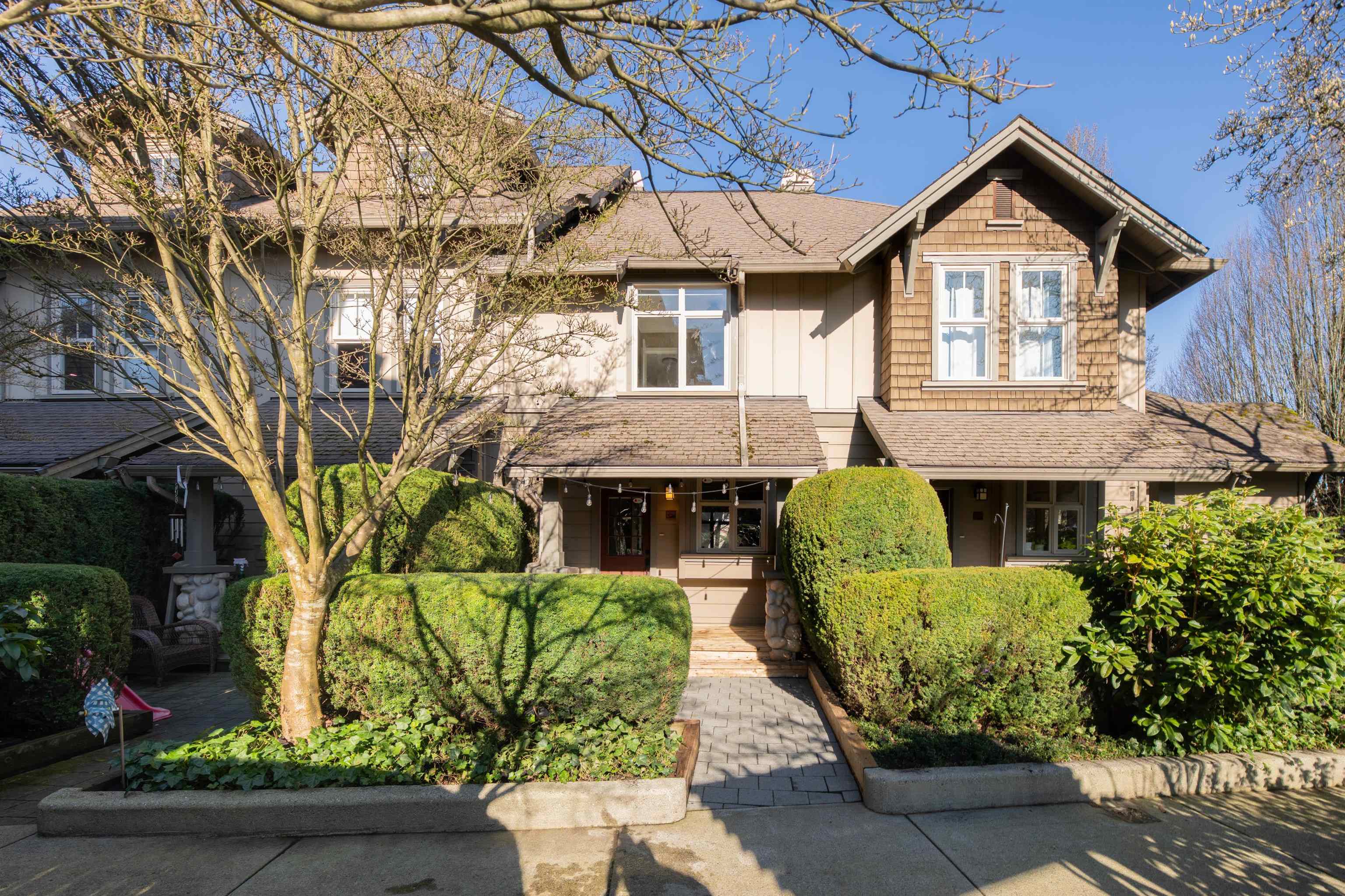 225 18 JACK MAHONY PLACE, R3116162, BC,