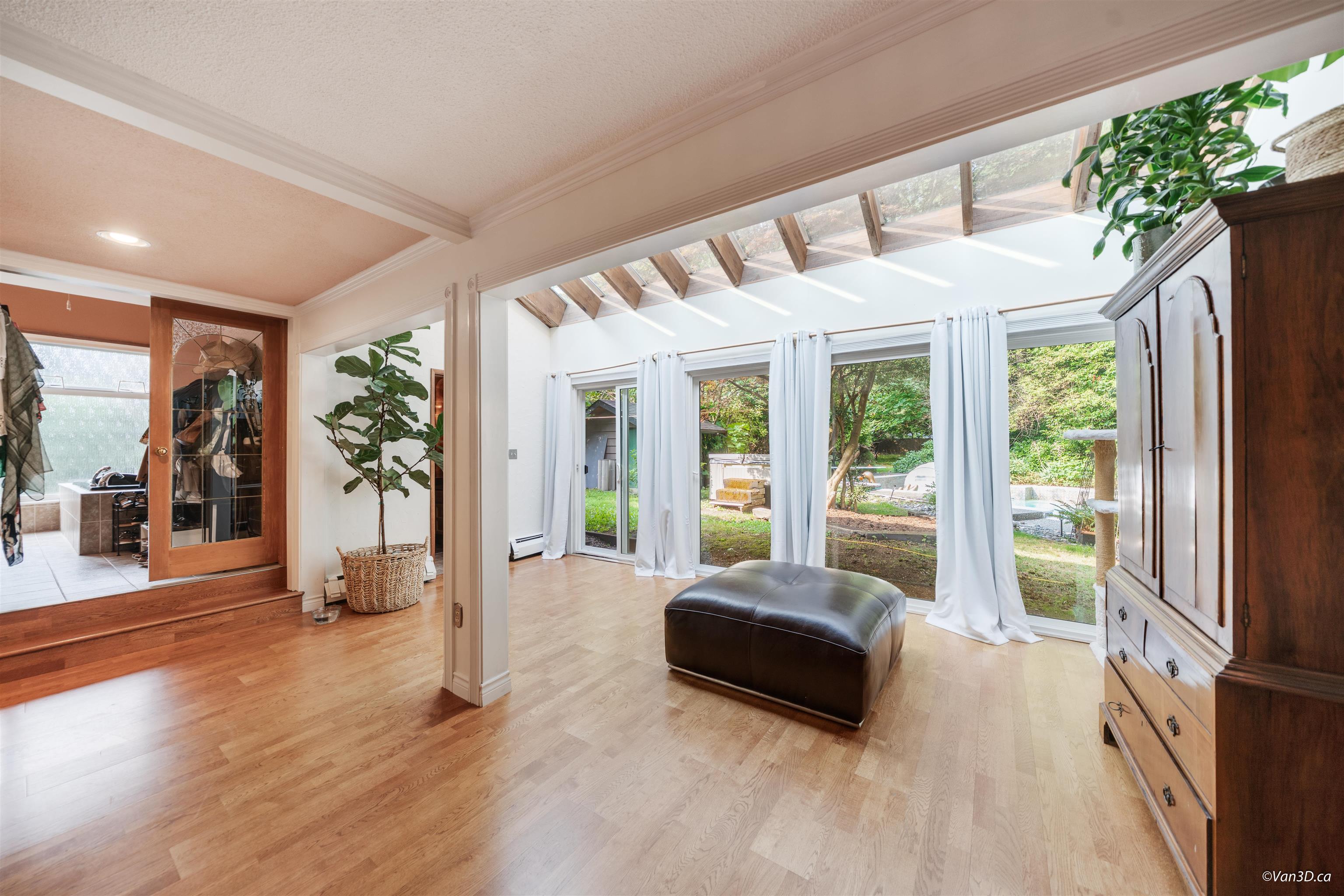 3467 141 STREET, Surrey BC V4P 1L7, R3116492, BC,