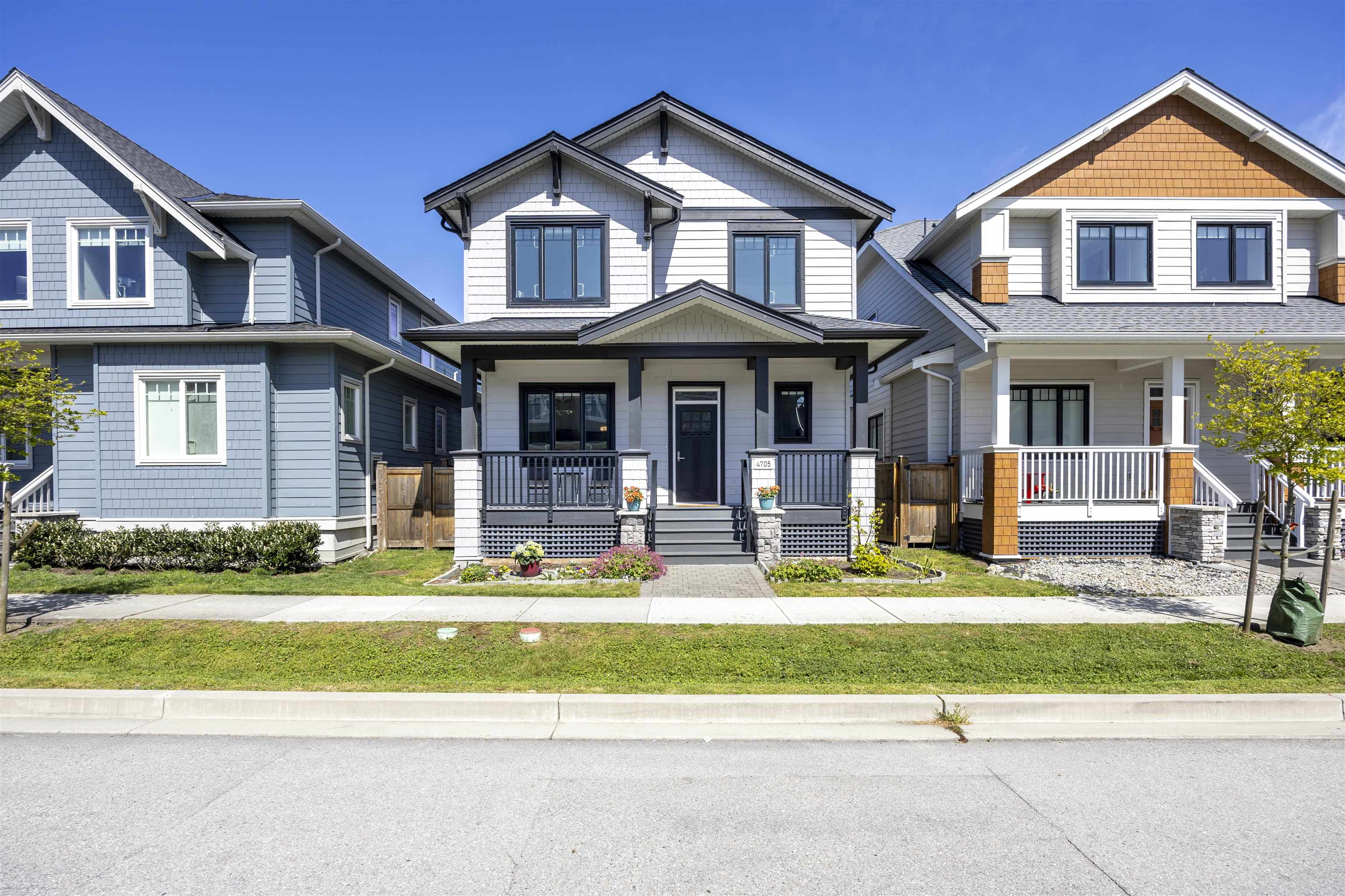 4705 HAZELNUT WAY, Tsawwassen BC V4M 4G2, R3116529, BC,