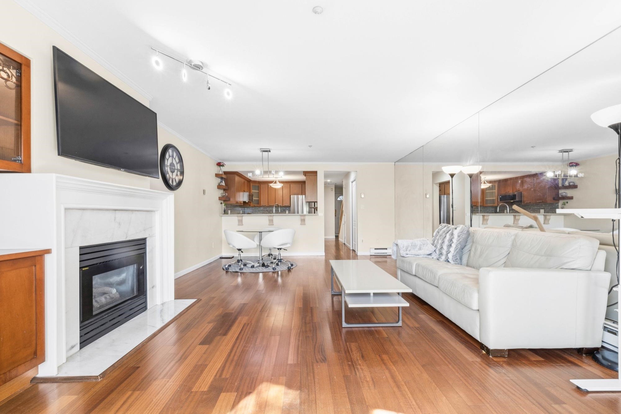 3 2150 MARINE DRIVE, R3117097, BC,