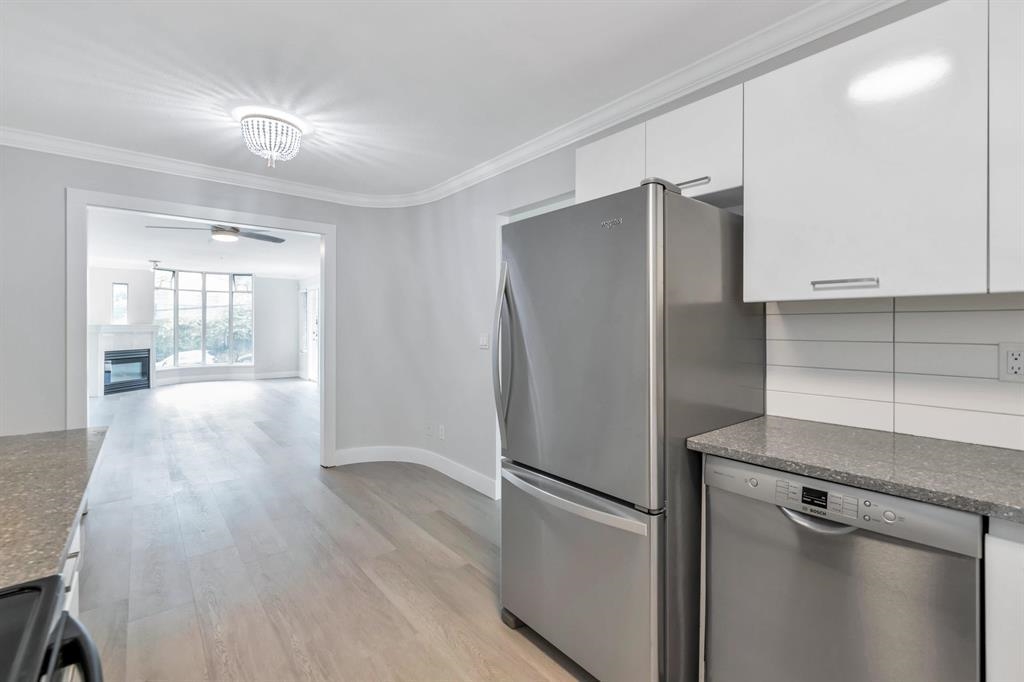 MLS® listing #R3117099 for sale located at 310 14965 MARINE DRIVE