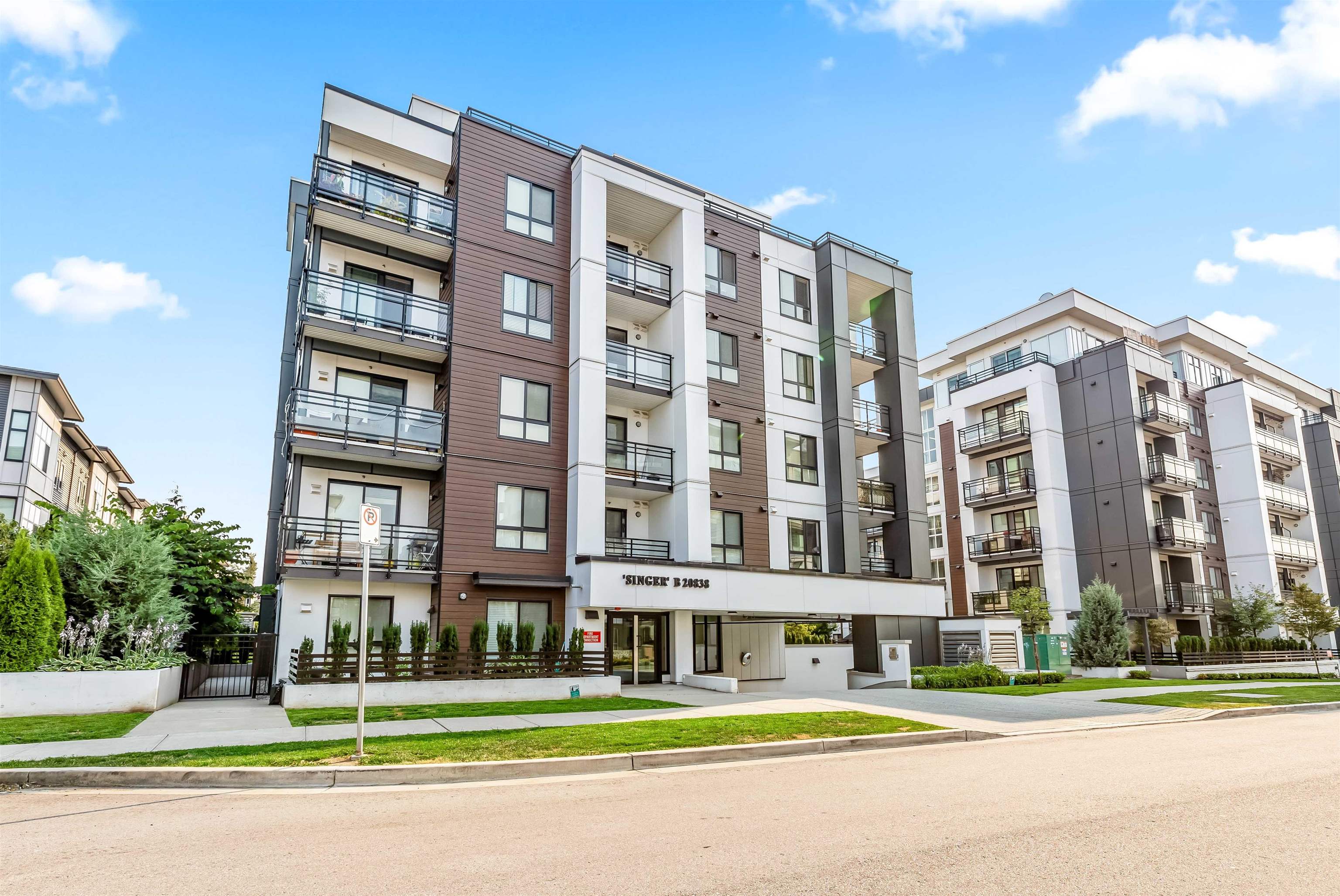 B208 20838 78B AVENUE, R3117112, BC,