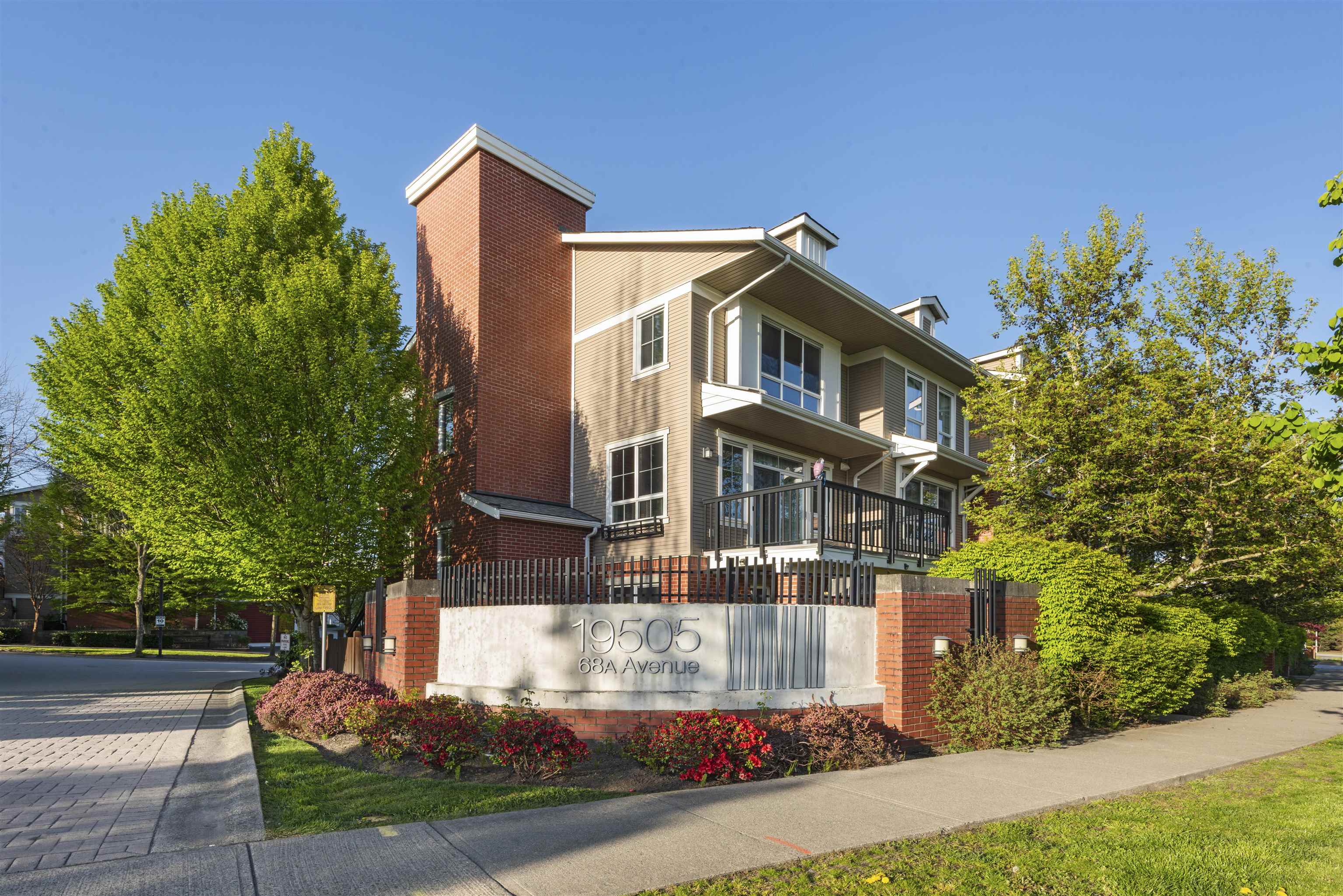 1 19505 68A AVENUE, R3117194, BC,