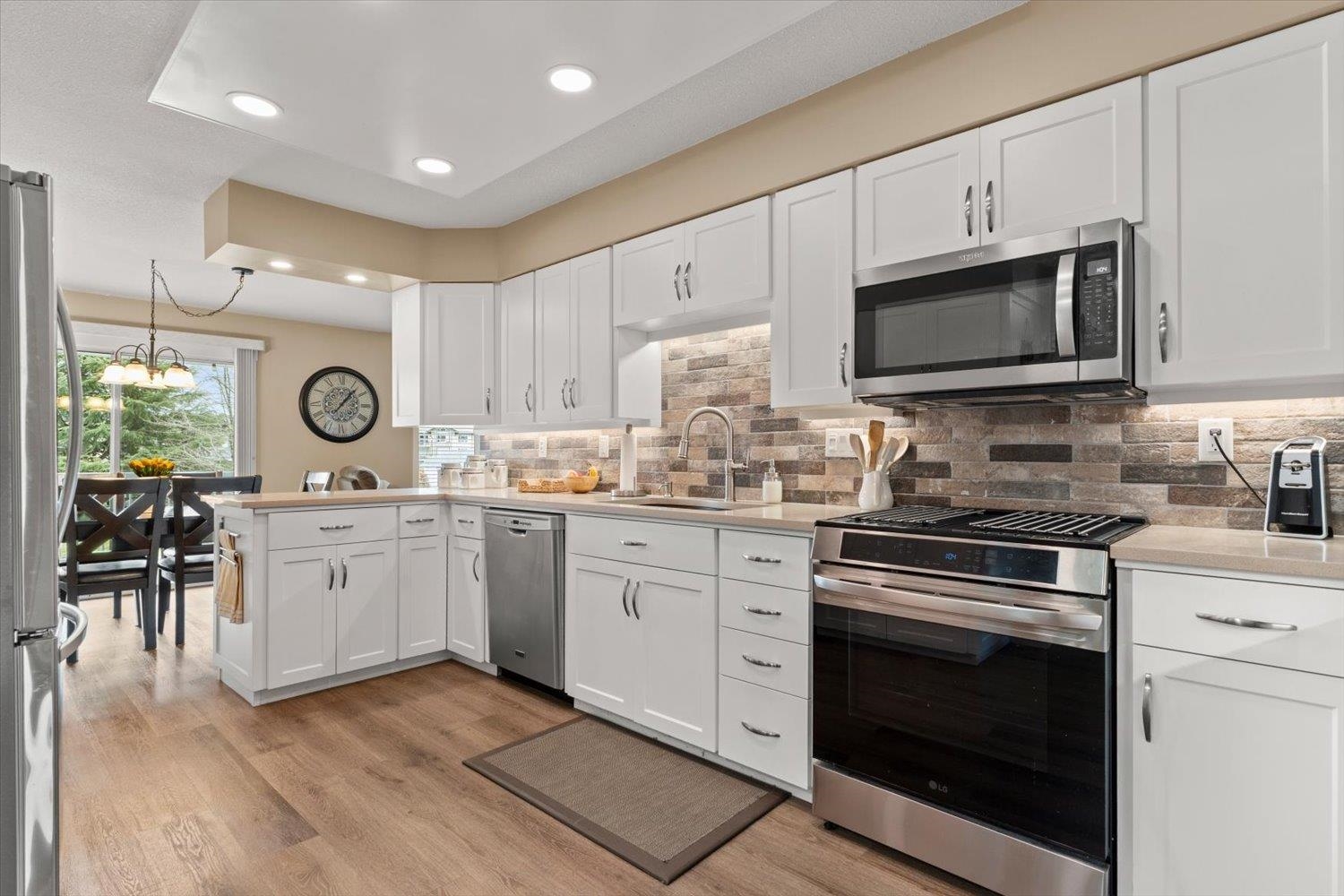 220 32691 GARIBALDI DRIVE, R3117294, BC,