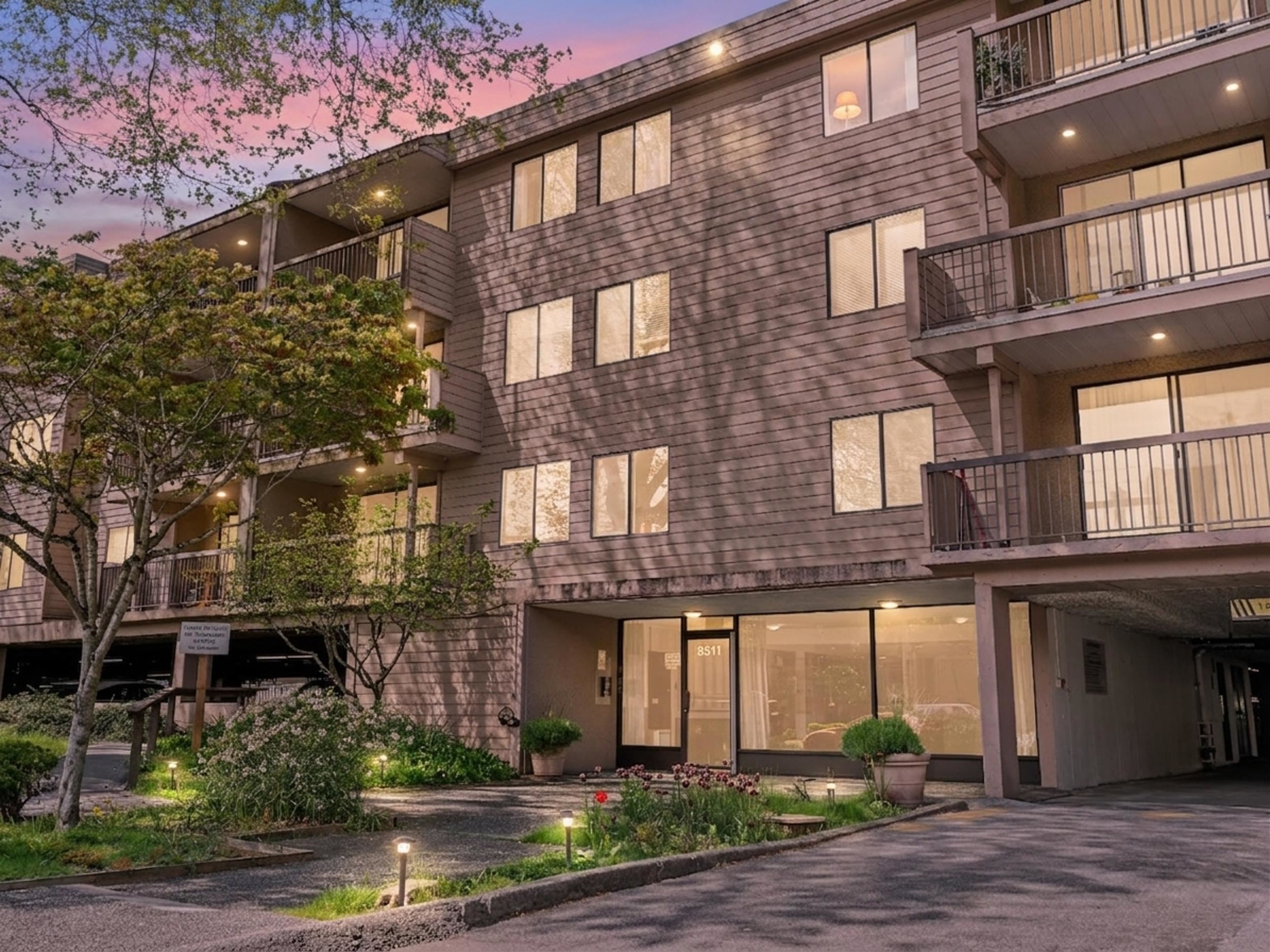 210 8511 ACKROYD ROAD, R3117320, BC,