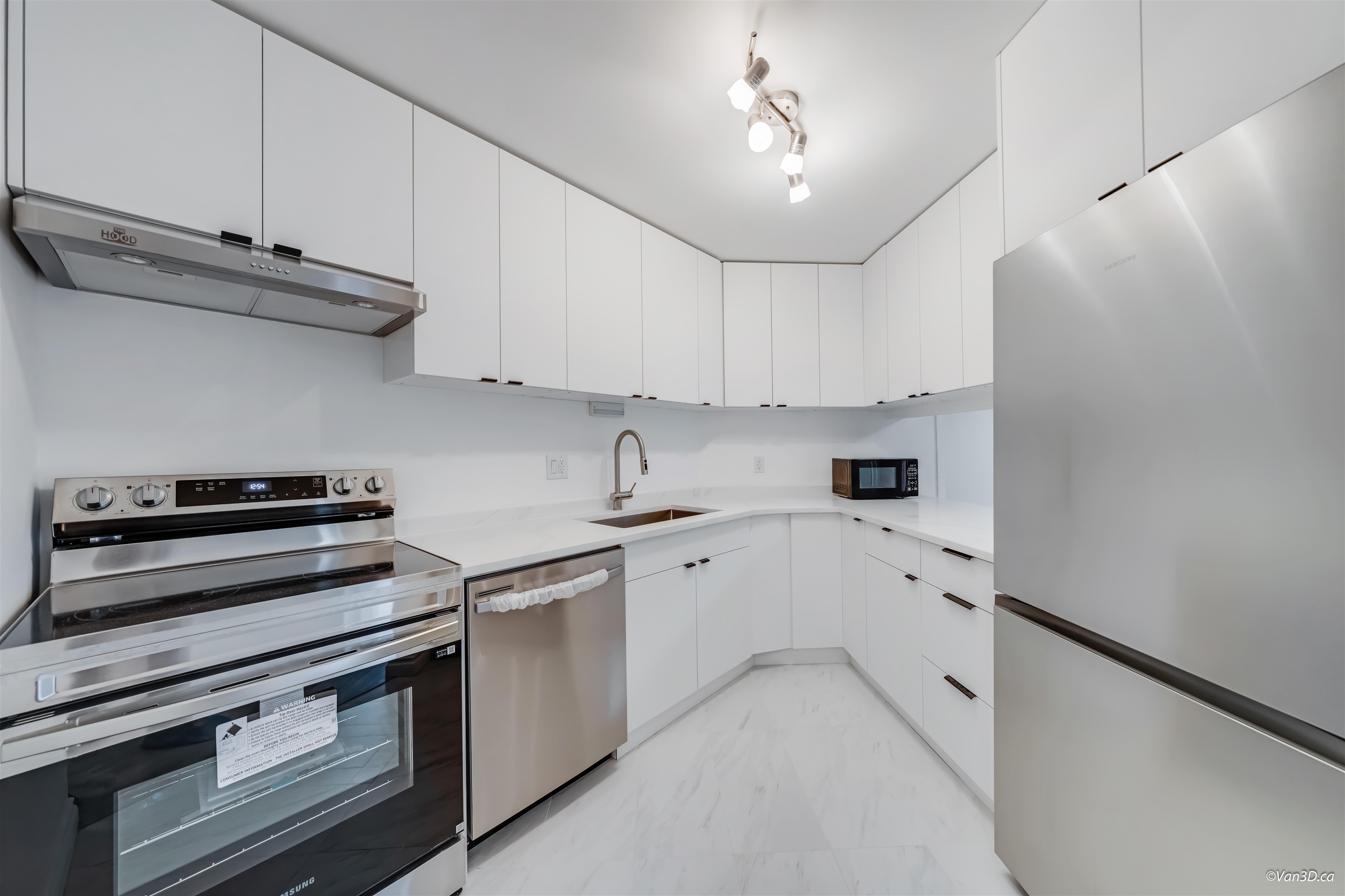 208 1190 PACIFIC STREET, R3117328, BC,