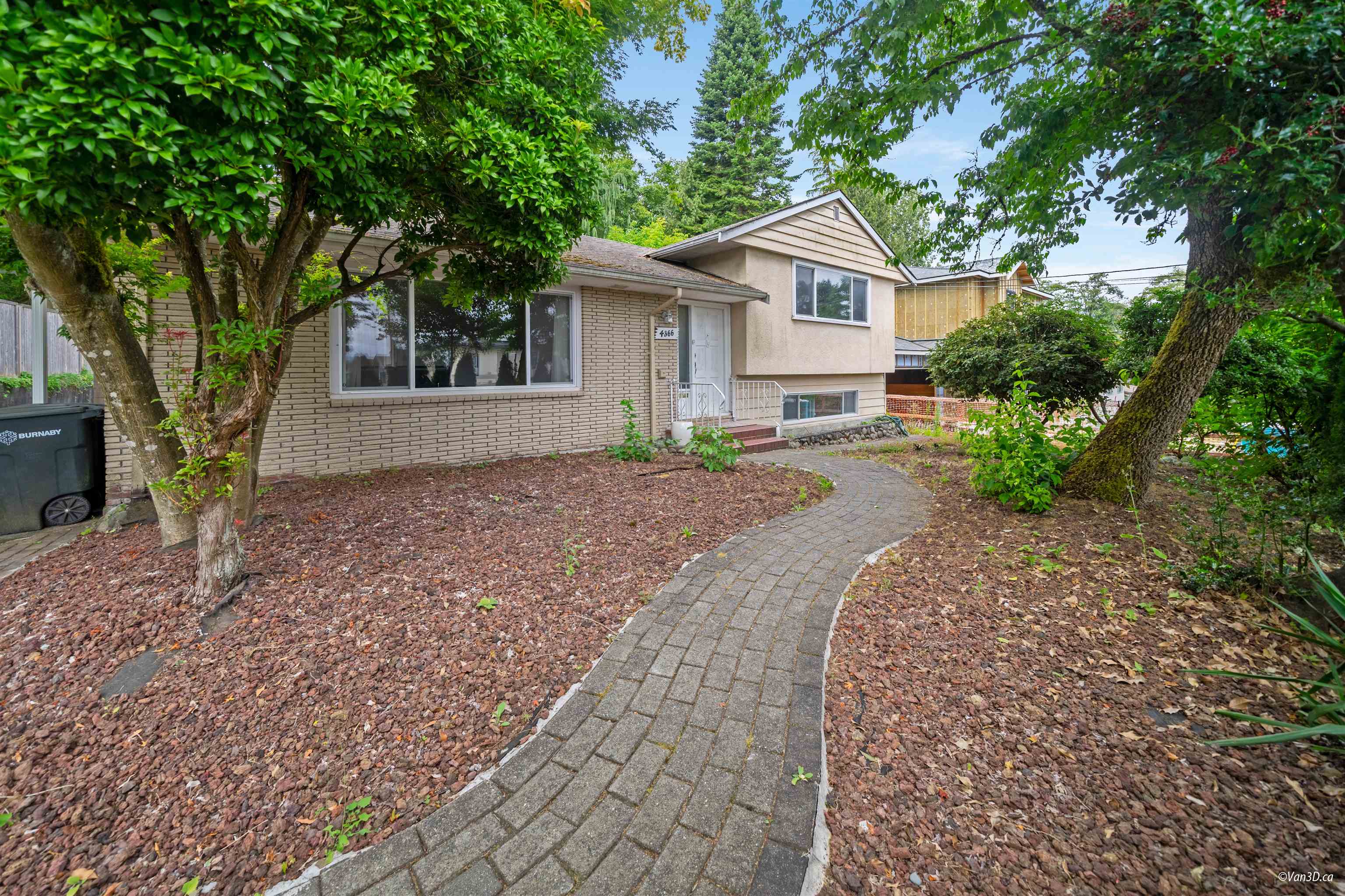 4366 GILPIN CRESCENT, Burnaby BC V5G 2K4, R3117349, BC,