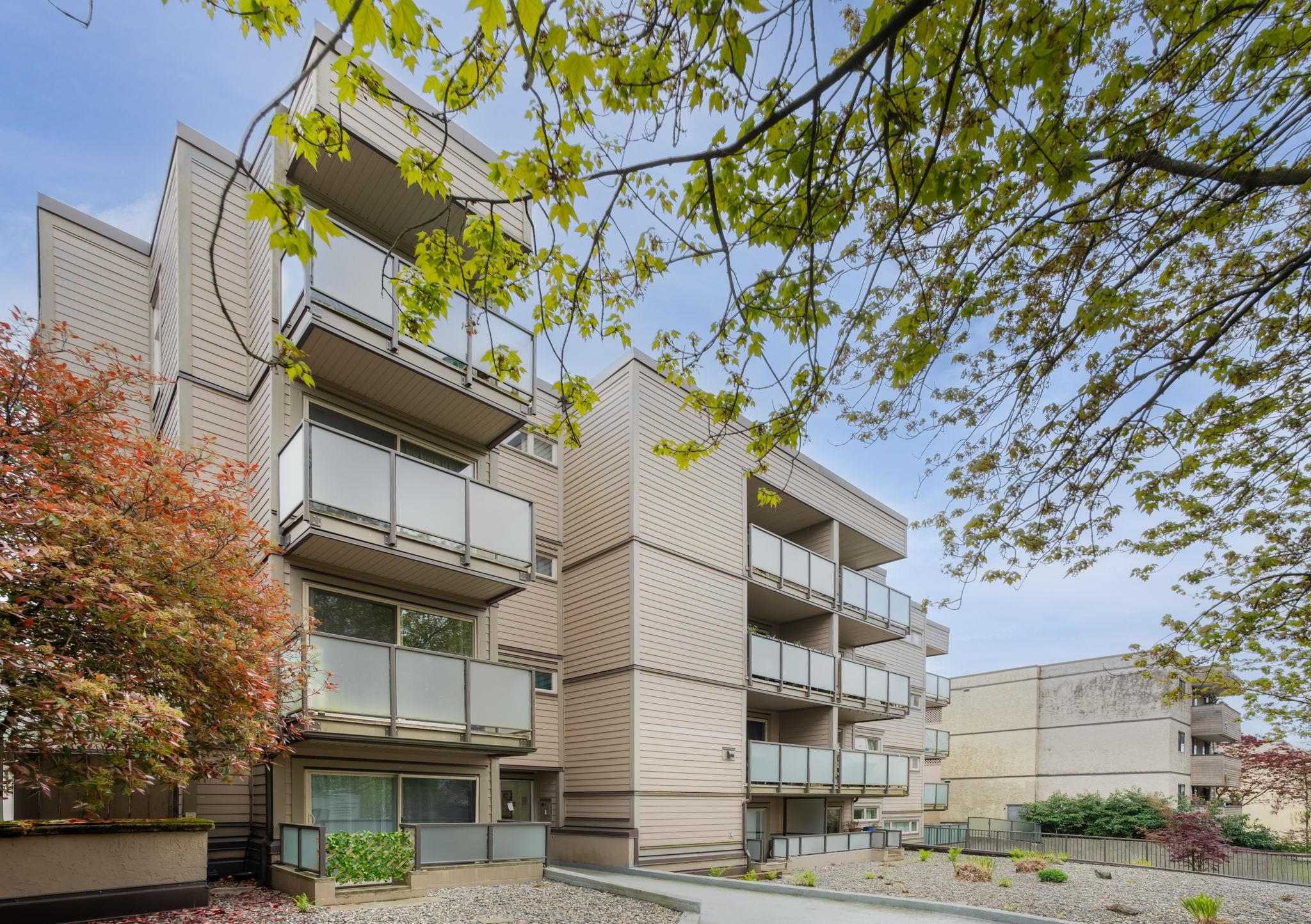 405 1864 FRANCES STREET, R3117417, BC,