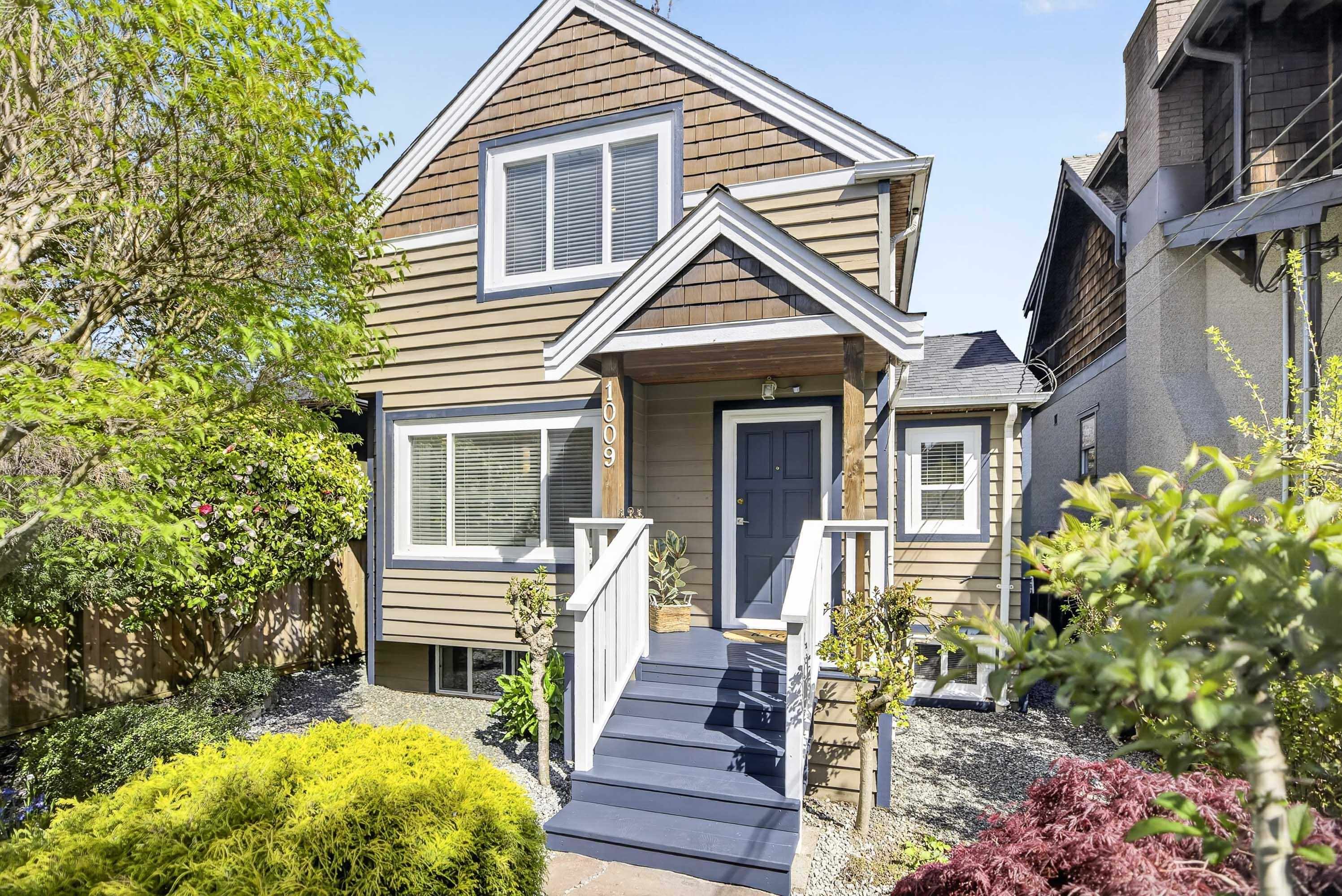 1009 E 14TH AVENUE, Vancouver BC V5T 2P1, R3117429, BC,