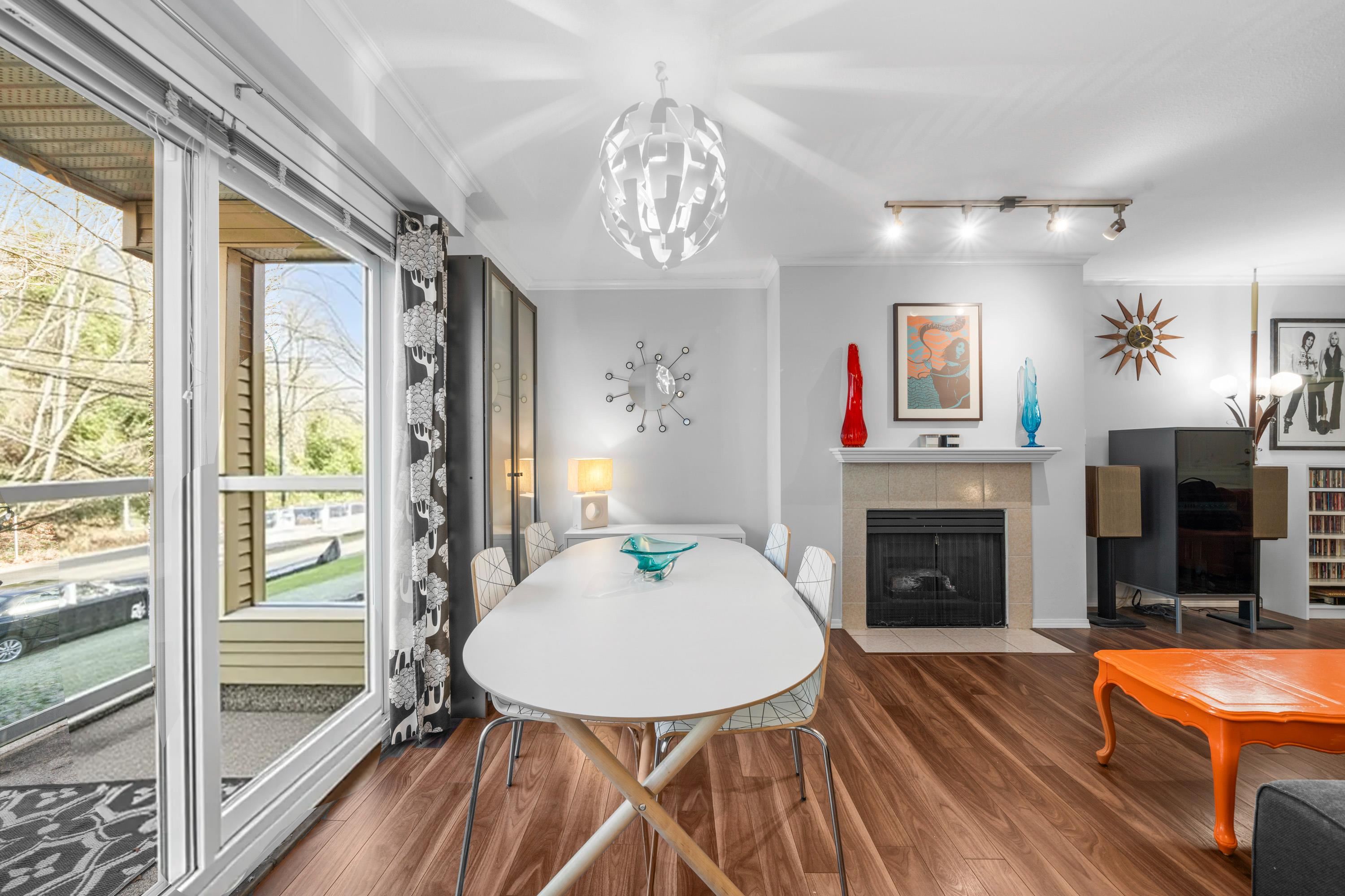 306 3400 MARINE DRIVE, R3117440, BC,