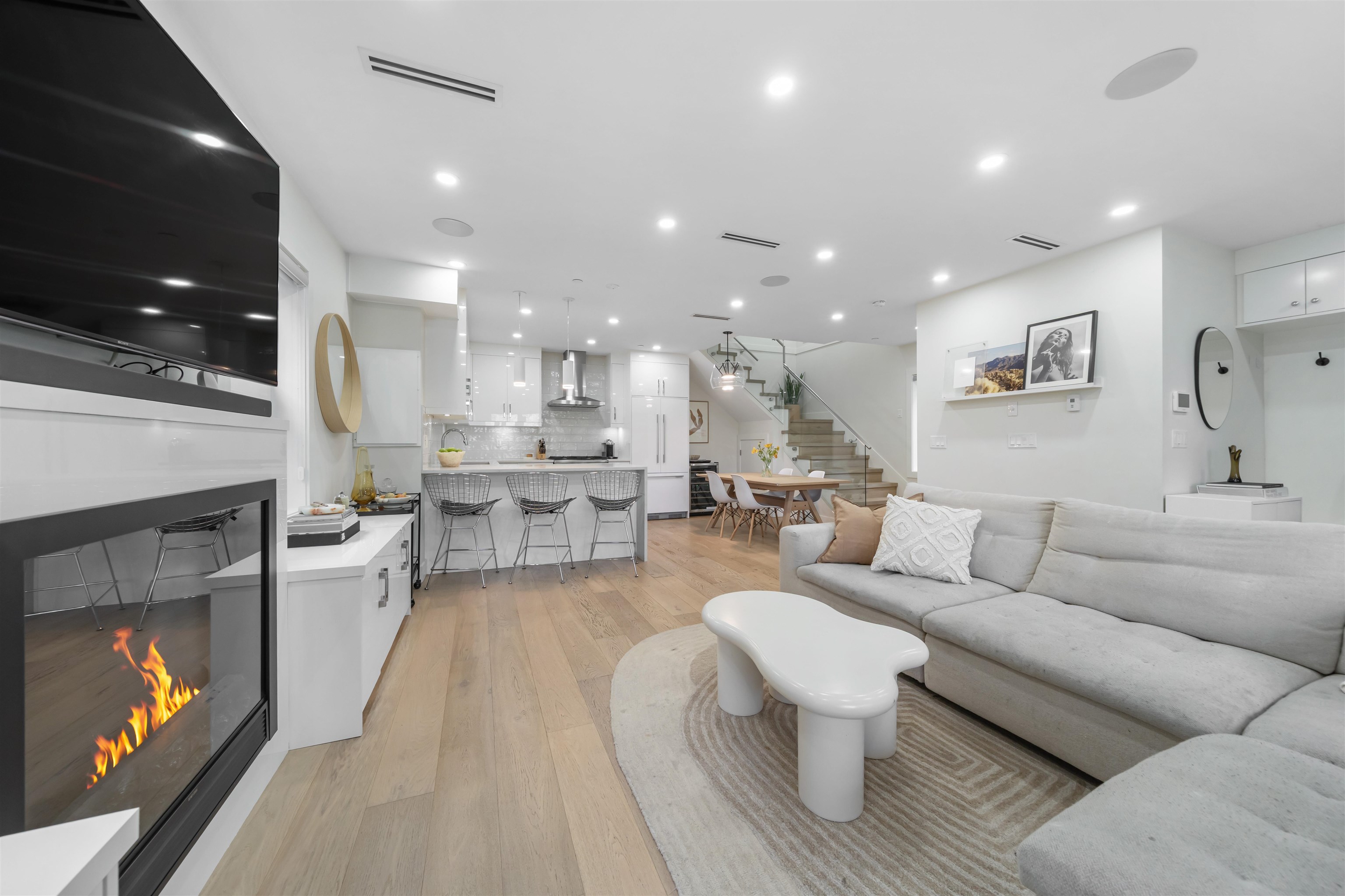 1758 E 14TH AVENUE, Vancouver BC V5N 2E2, R3117465, BC,