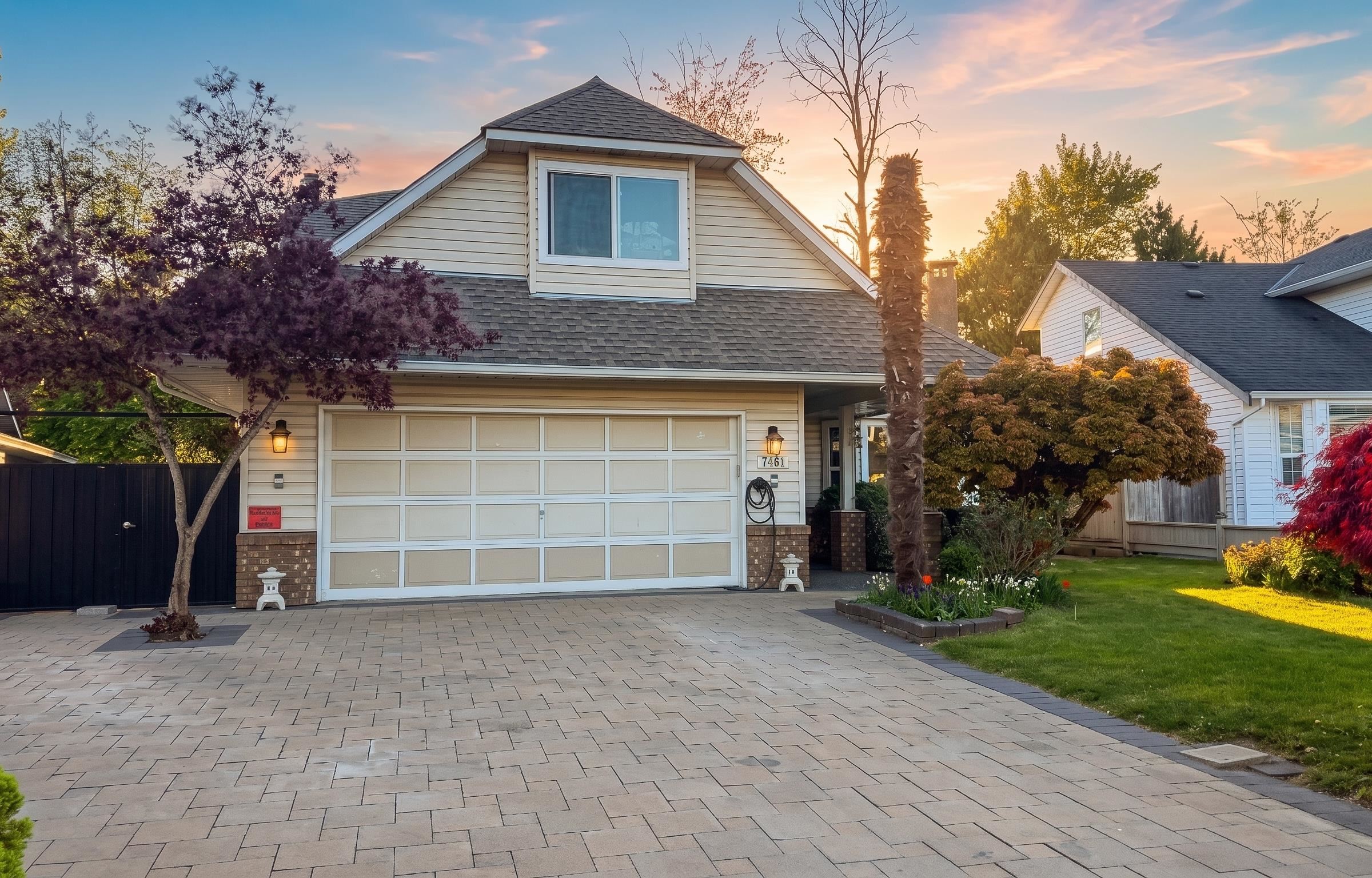7461 123 STREET, Surrey BC V3W 9N1, R3117477, BC,
