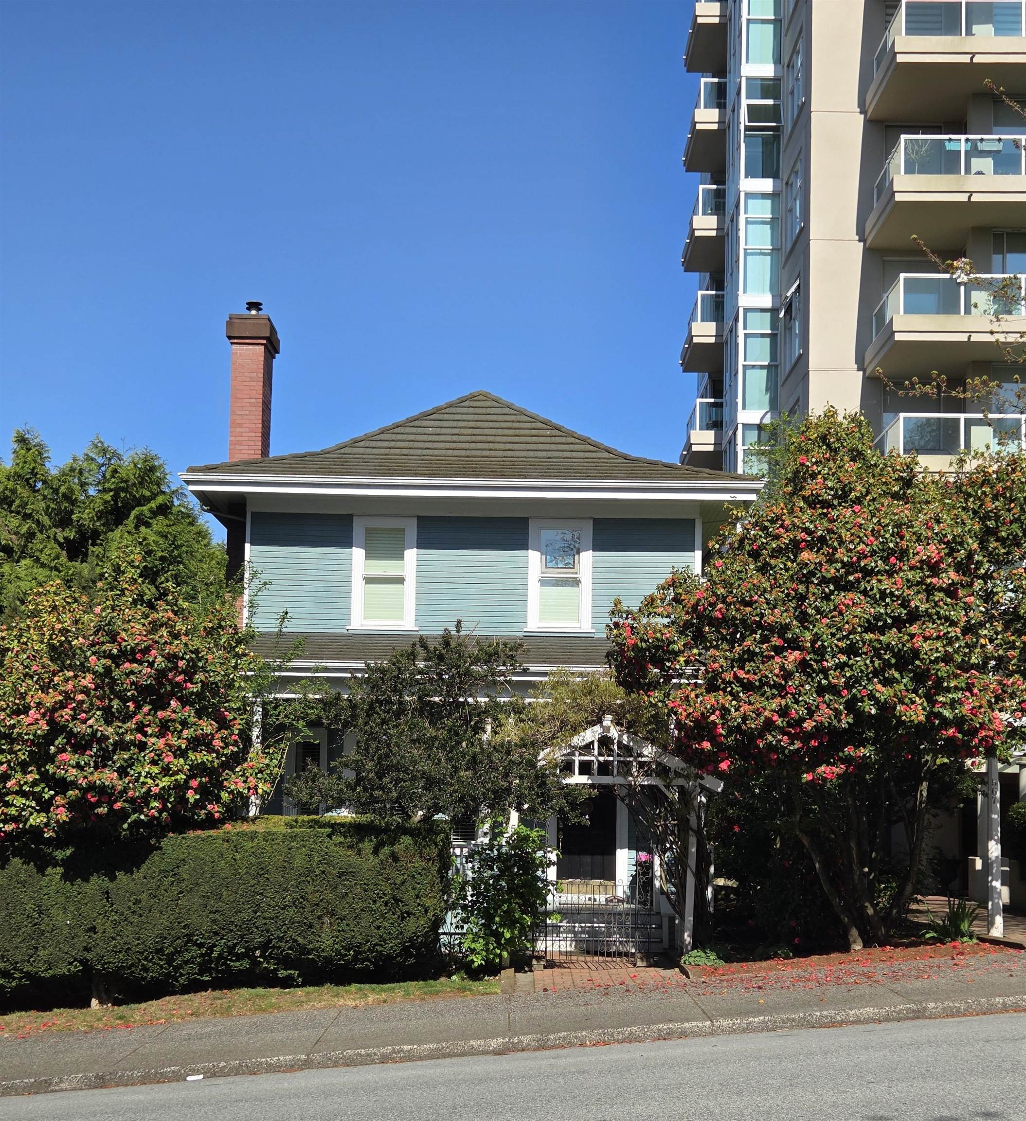 557 LONSDALE AVENUE, North Vancouver BC V7M 2G6, R3117614, BC,