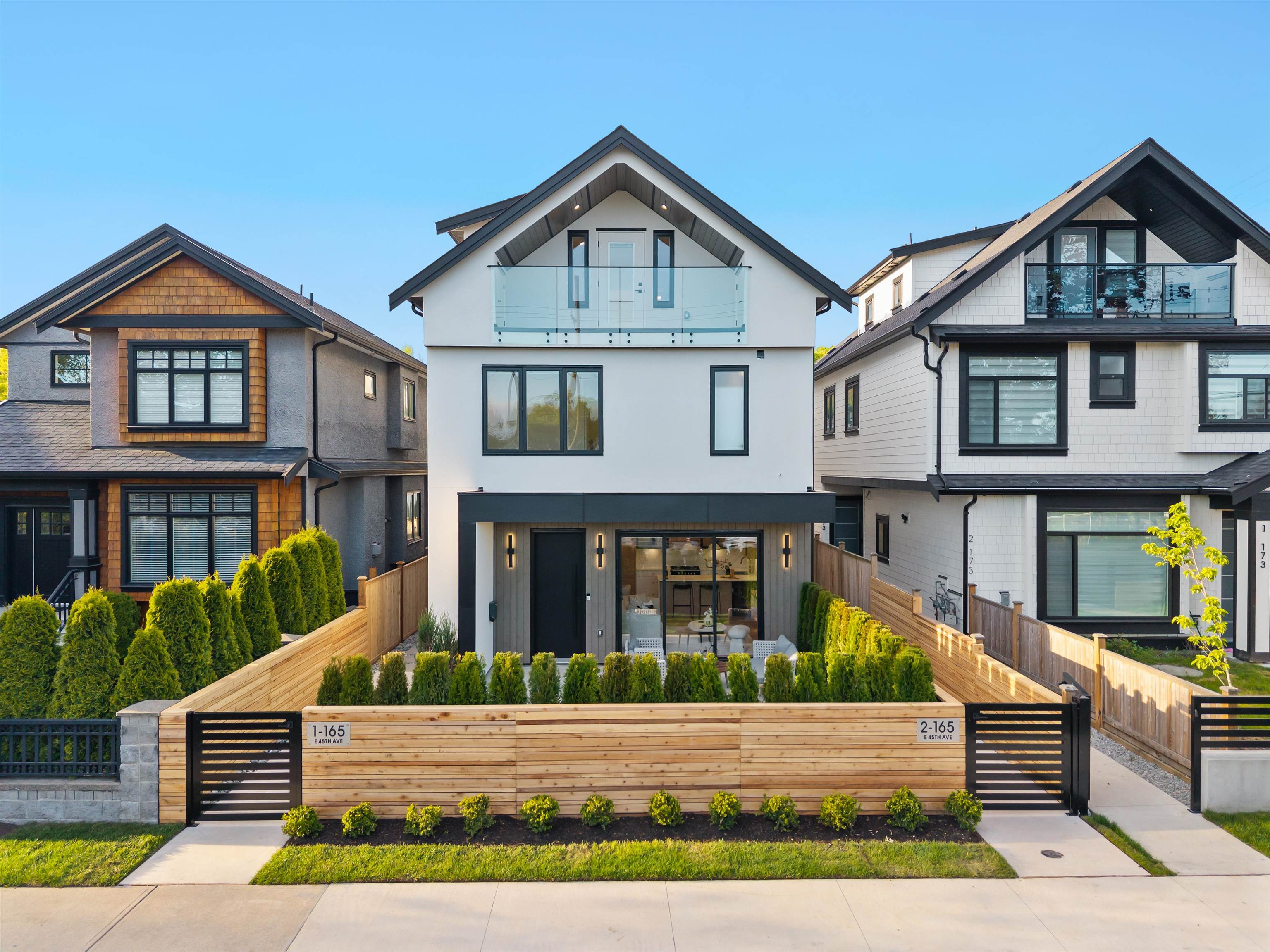 1 165 45TH AVENUE, R3117629, BC,