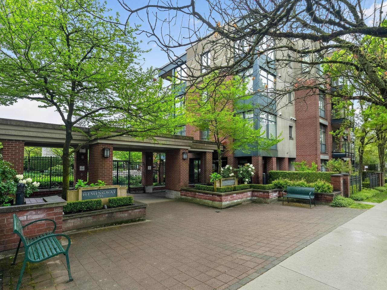 205 588 45TH AVENUE, R3117802, BC,