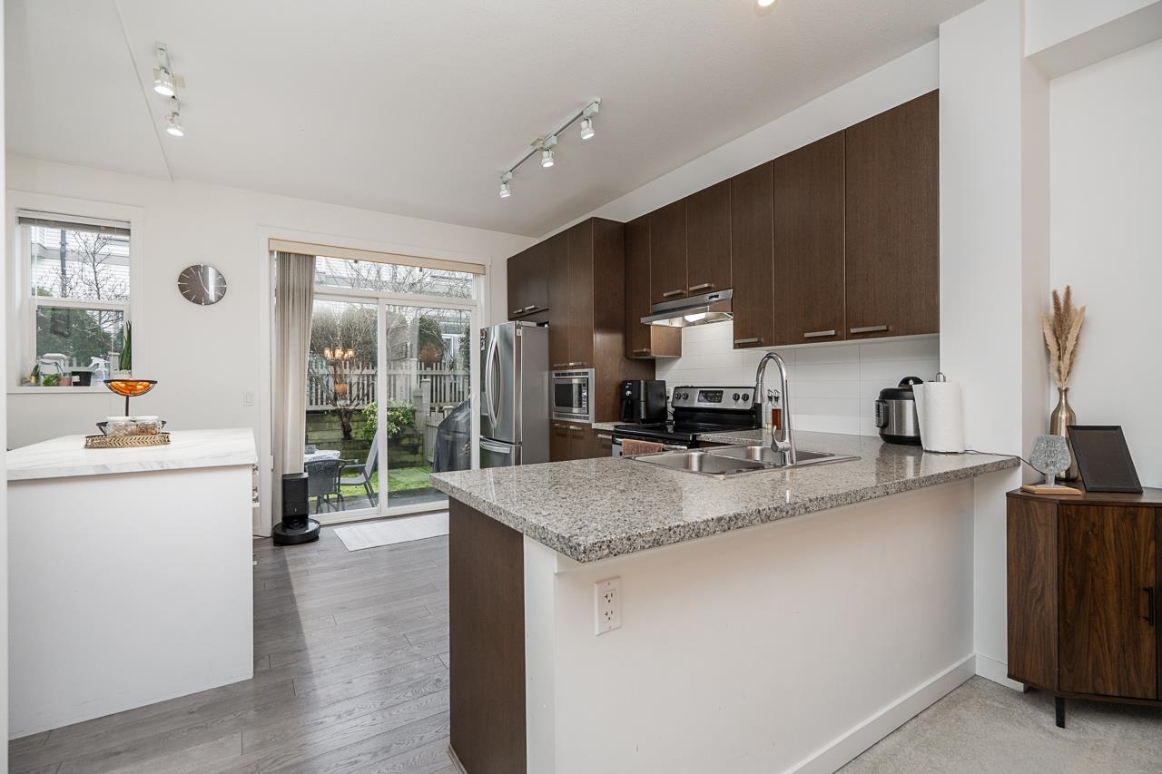 9 14838 61 AVENUE, R3117886, BC,