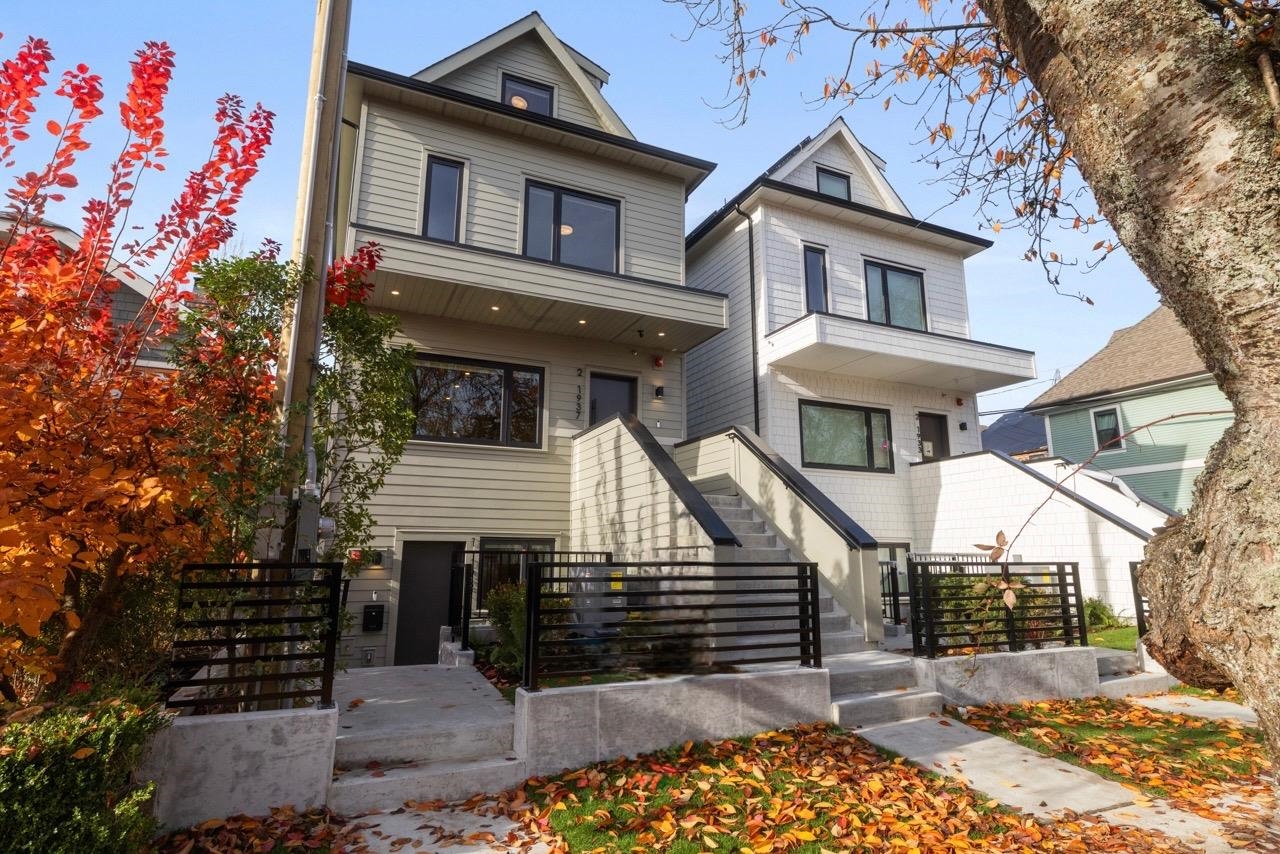 1937 TEMPLETON DRIVE, Vancouver BC V5N 4V9, R3118059, BC,