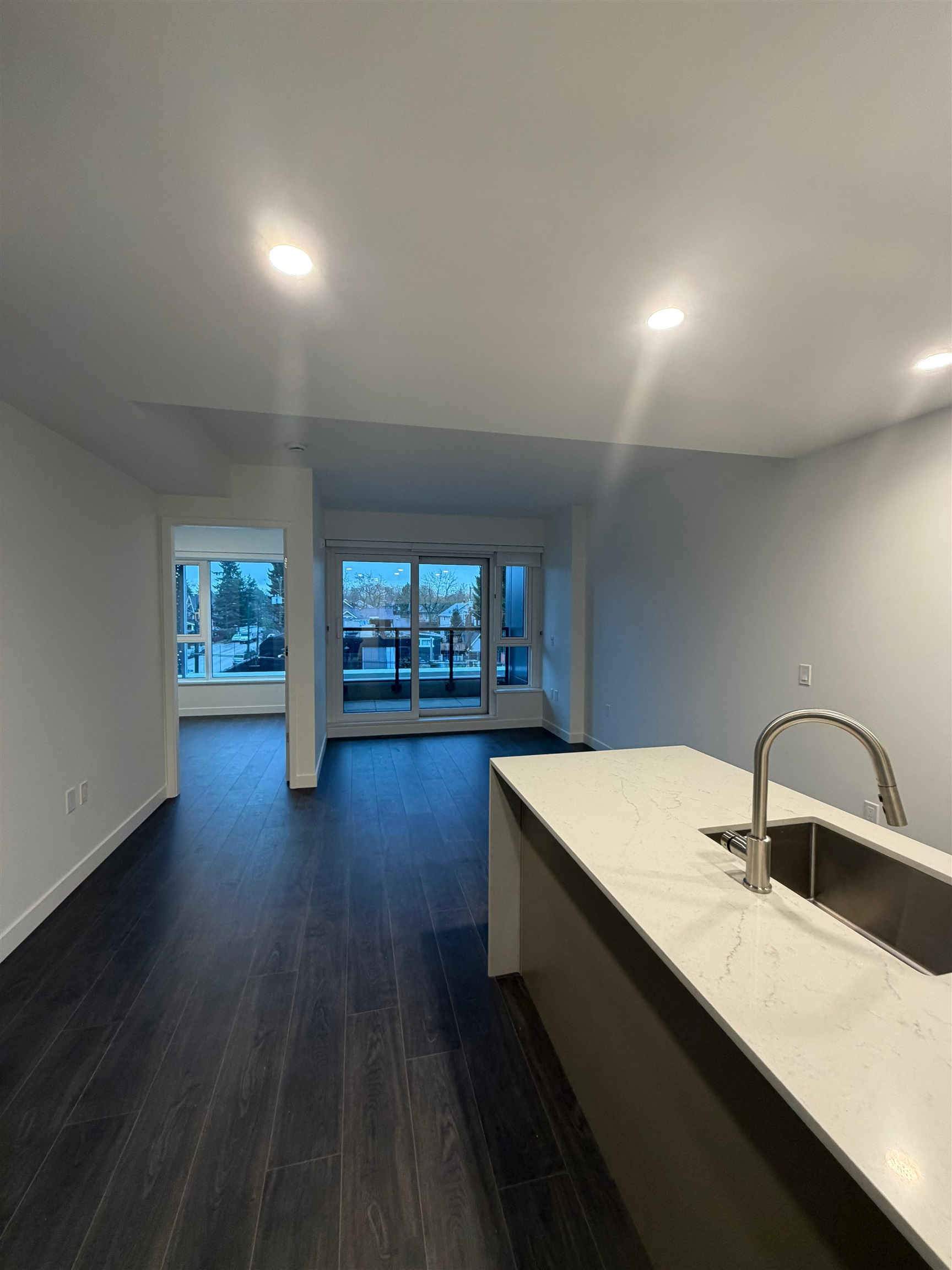 302 1981 MACDONALD STREET, R3118255, BC,