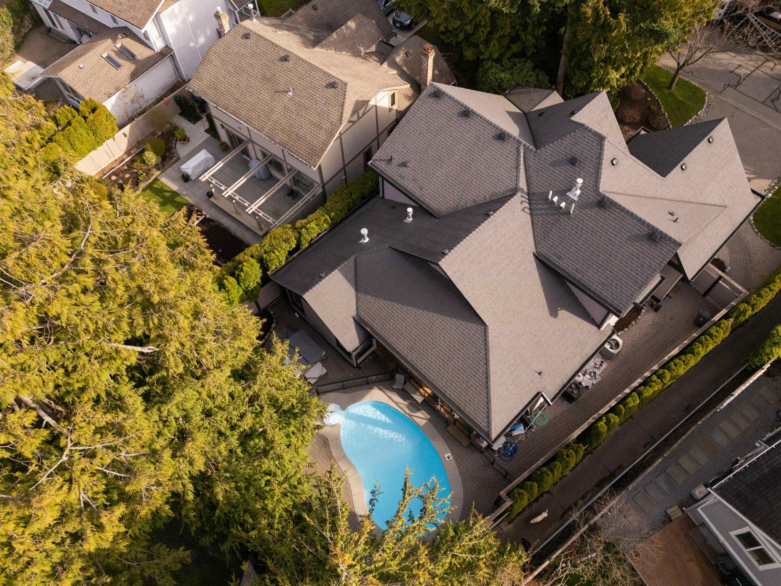 2045 OCEAN FOREST DRIVE, Surrey BC V4A 6P1, R3118463, BC,