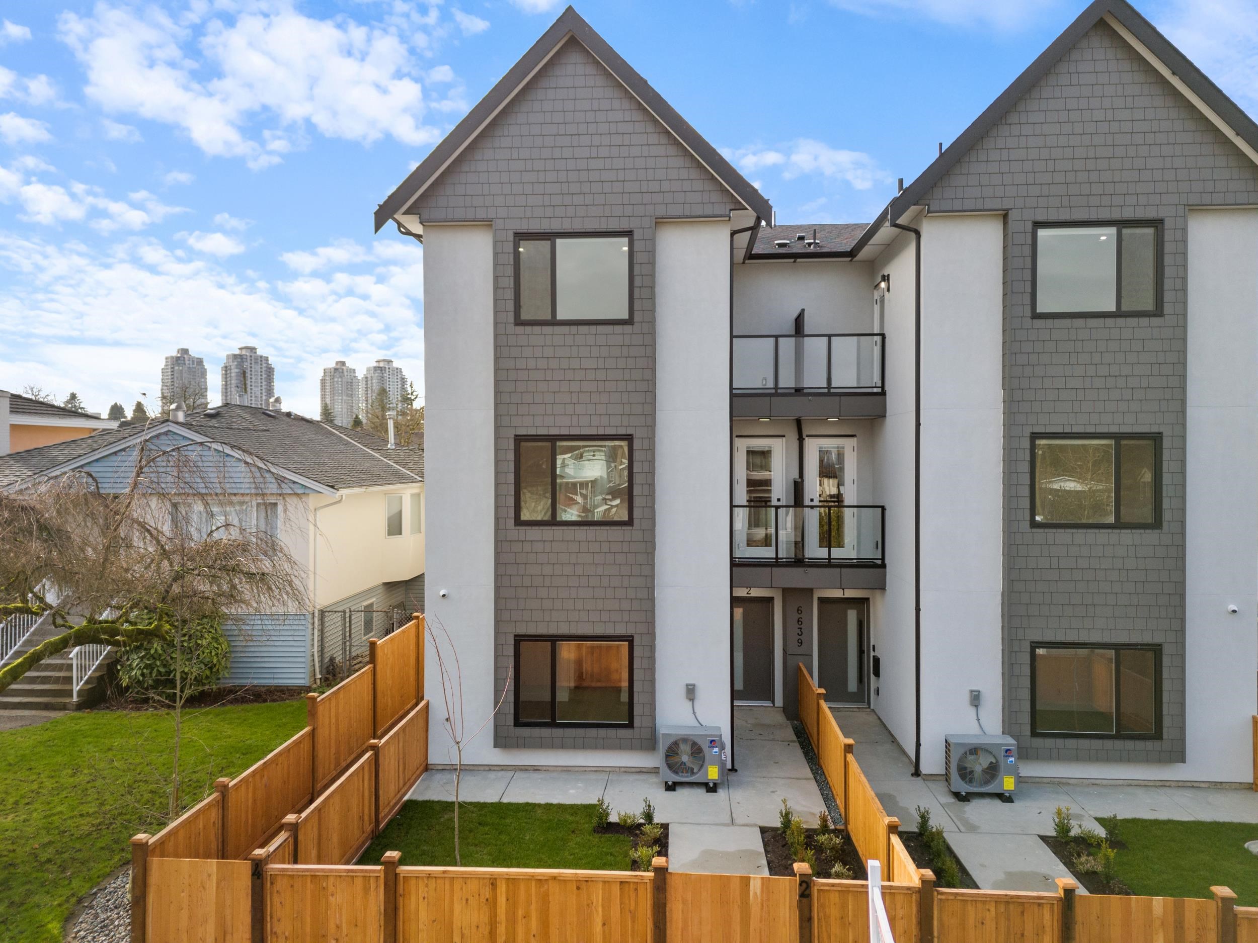 2 6639 ACACIA AVENUE, R3118537, BC,