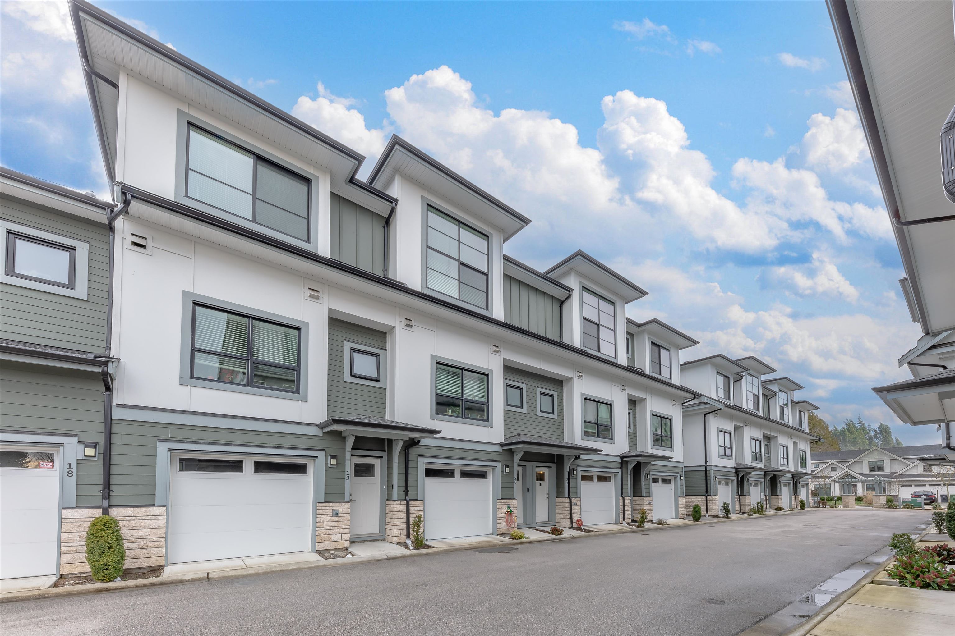 21 7168 LYNNWOOD DRIVE, R3118569, BC,