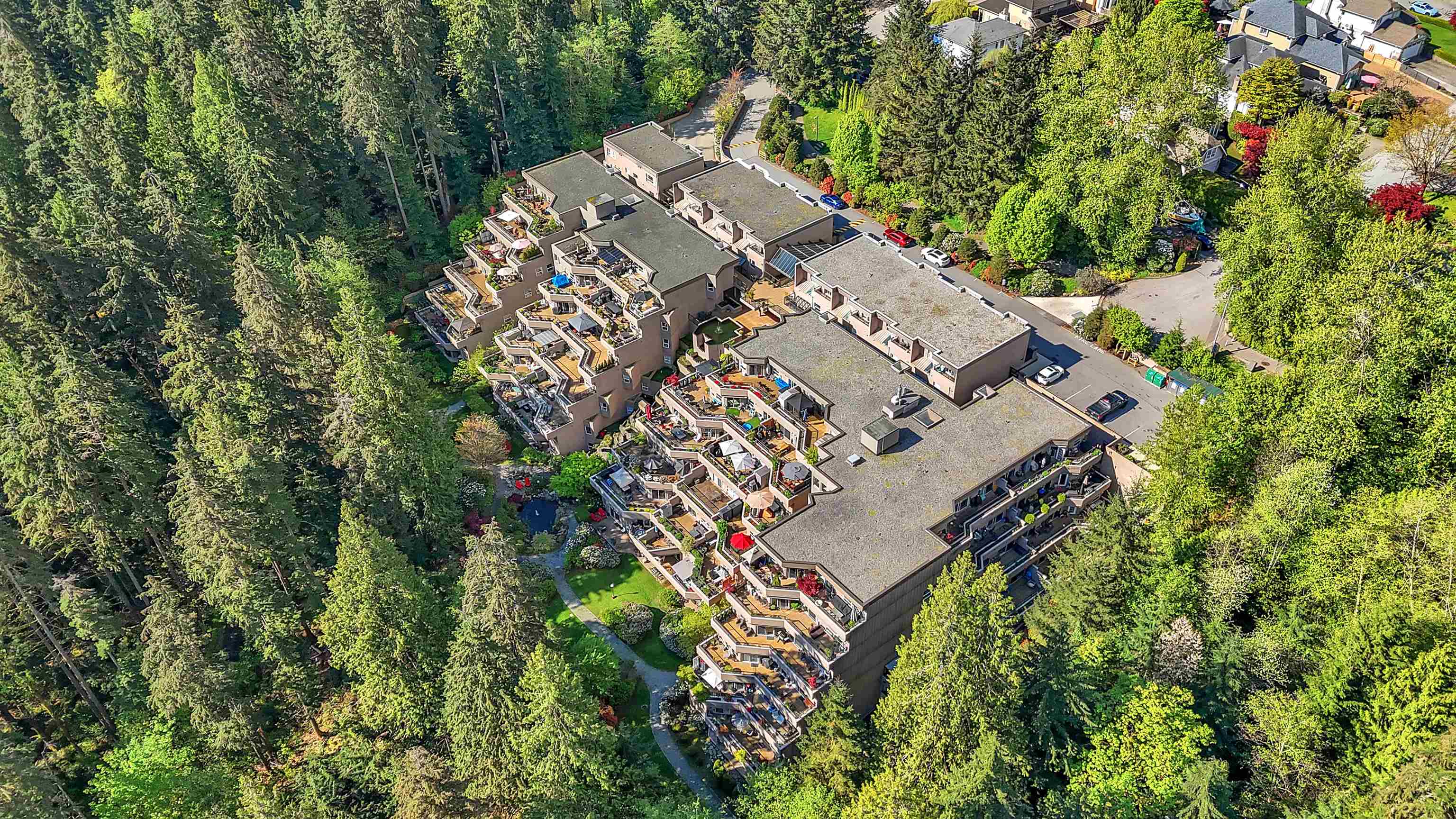 207 1500 OSTLER COURT, R3118958, BC,