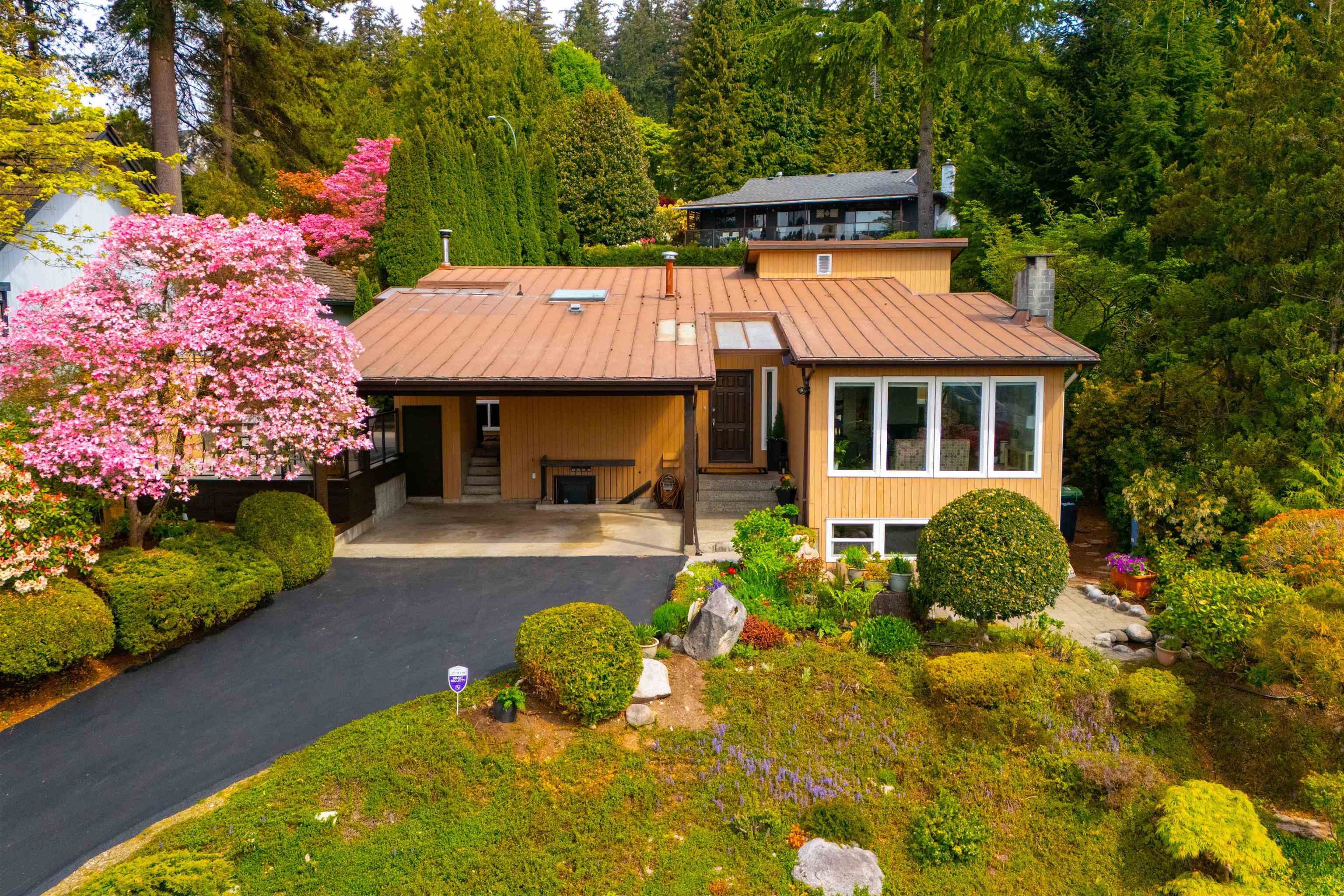 2563 ASHURST AVENUE, Coquitlam BC V3K 5T7, R3119339, BC,