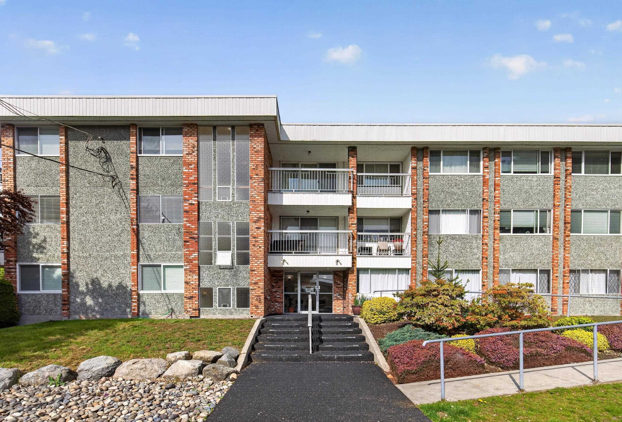 202 1331 FIR STREET, R3119945, BC,