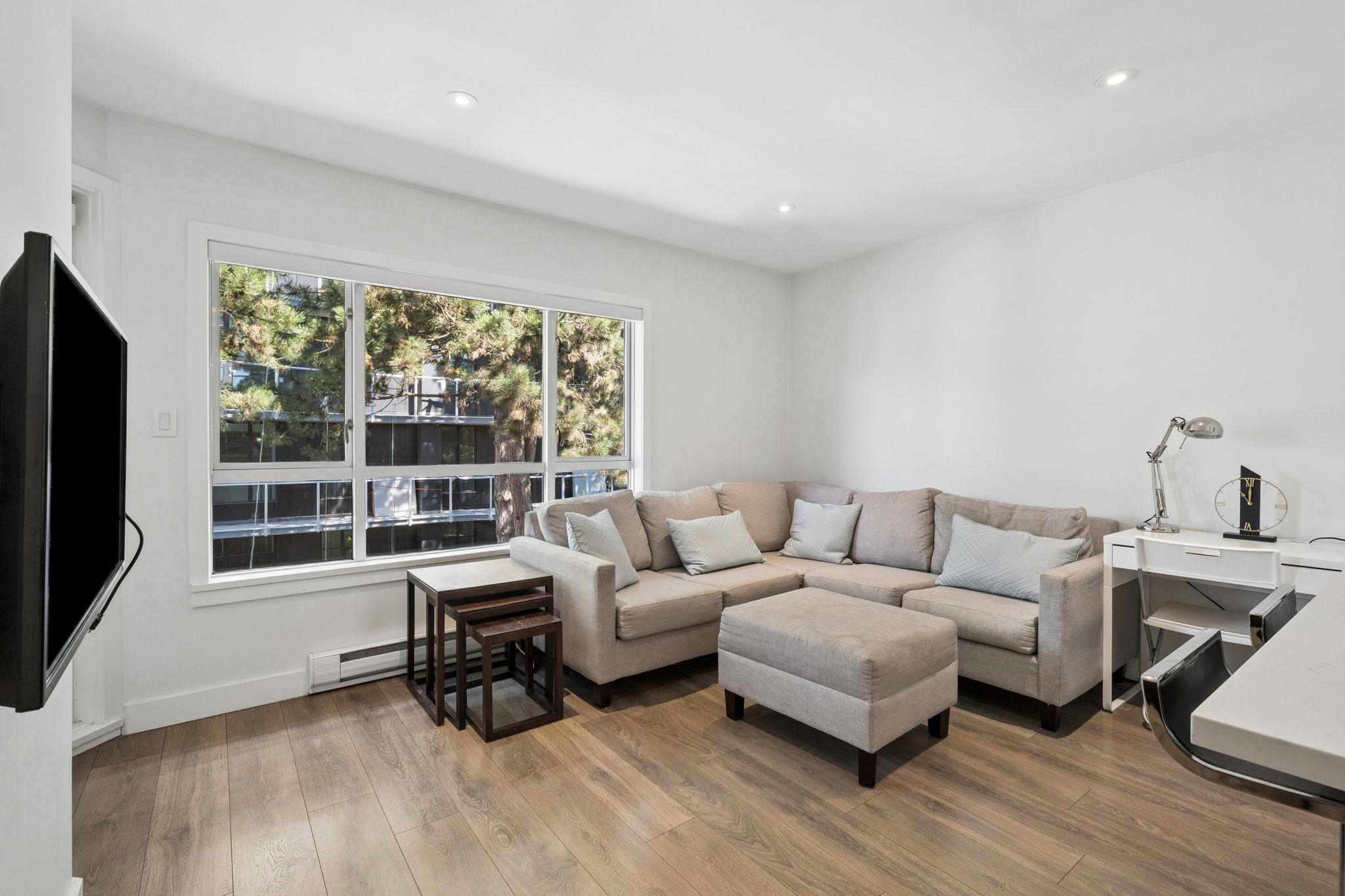 302 555 14TH AVENUE, R3120221, BC,