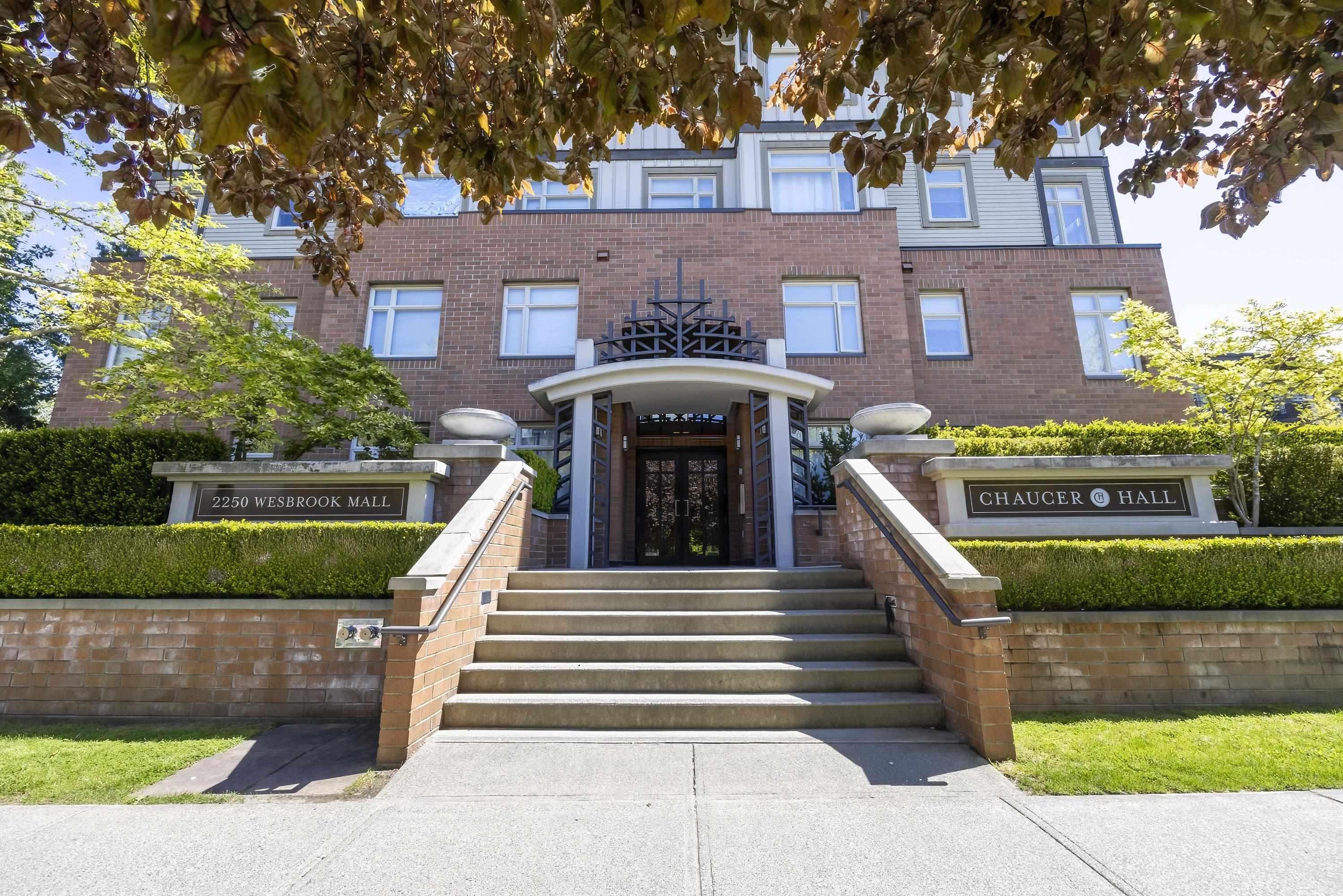 320 2250 WESBROOK MALL, R3120345, BC,