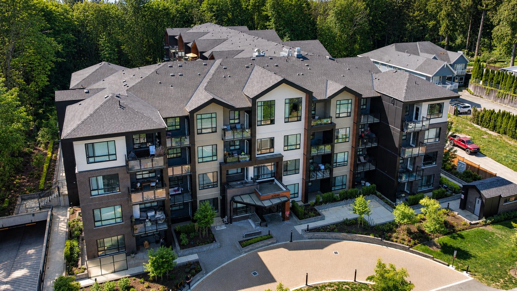 203 32690 14TH AVENUE, R3120683, BC,