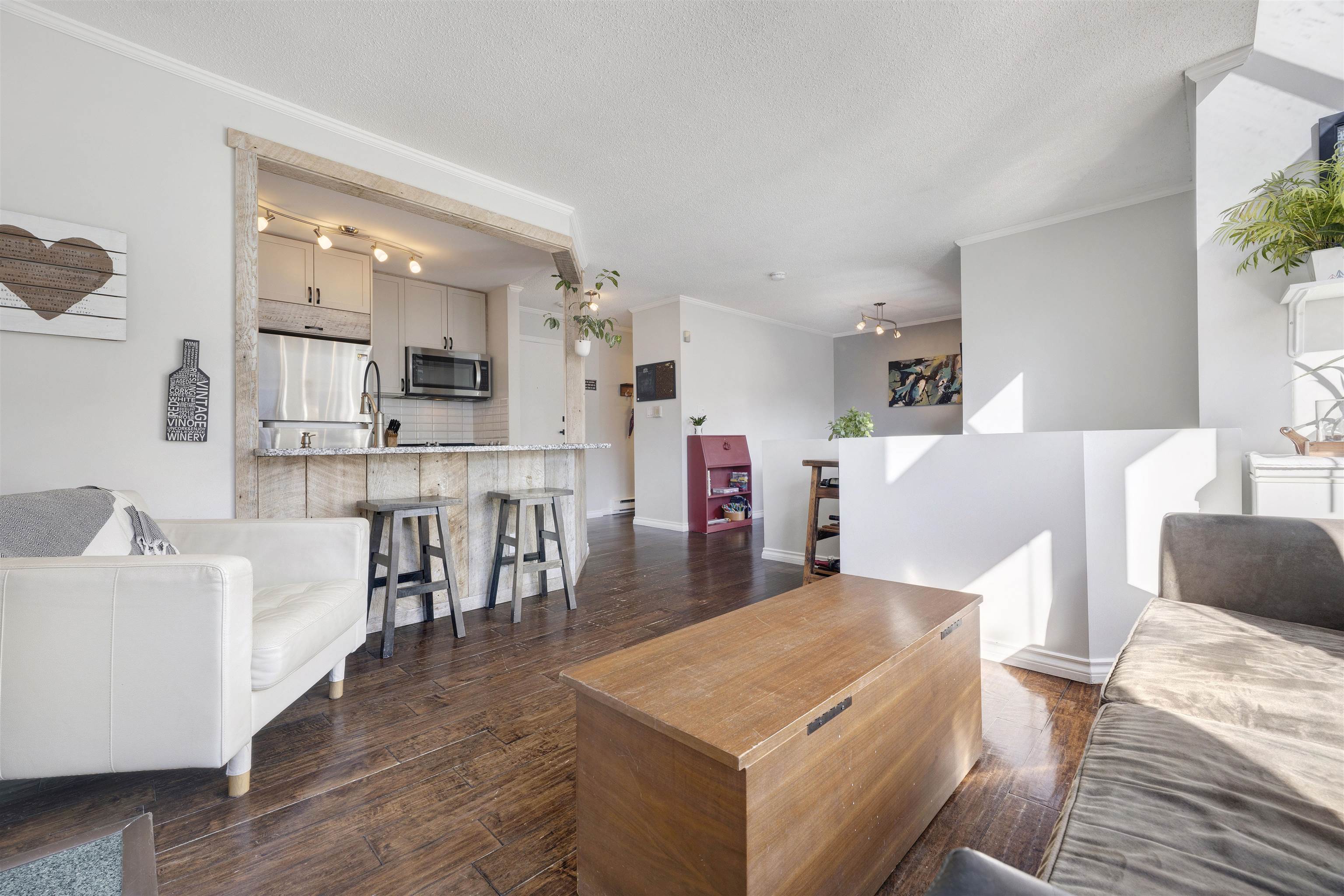 309 3721 DELBROOK AVENUE, R3120766, BC,