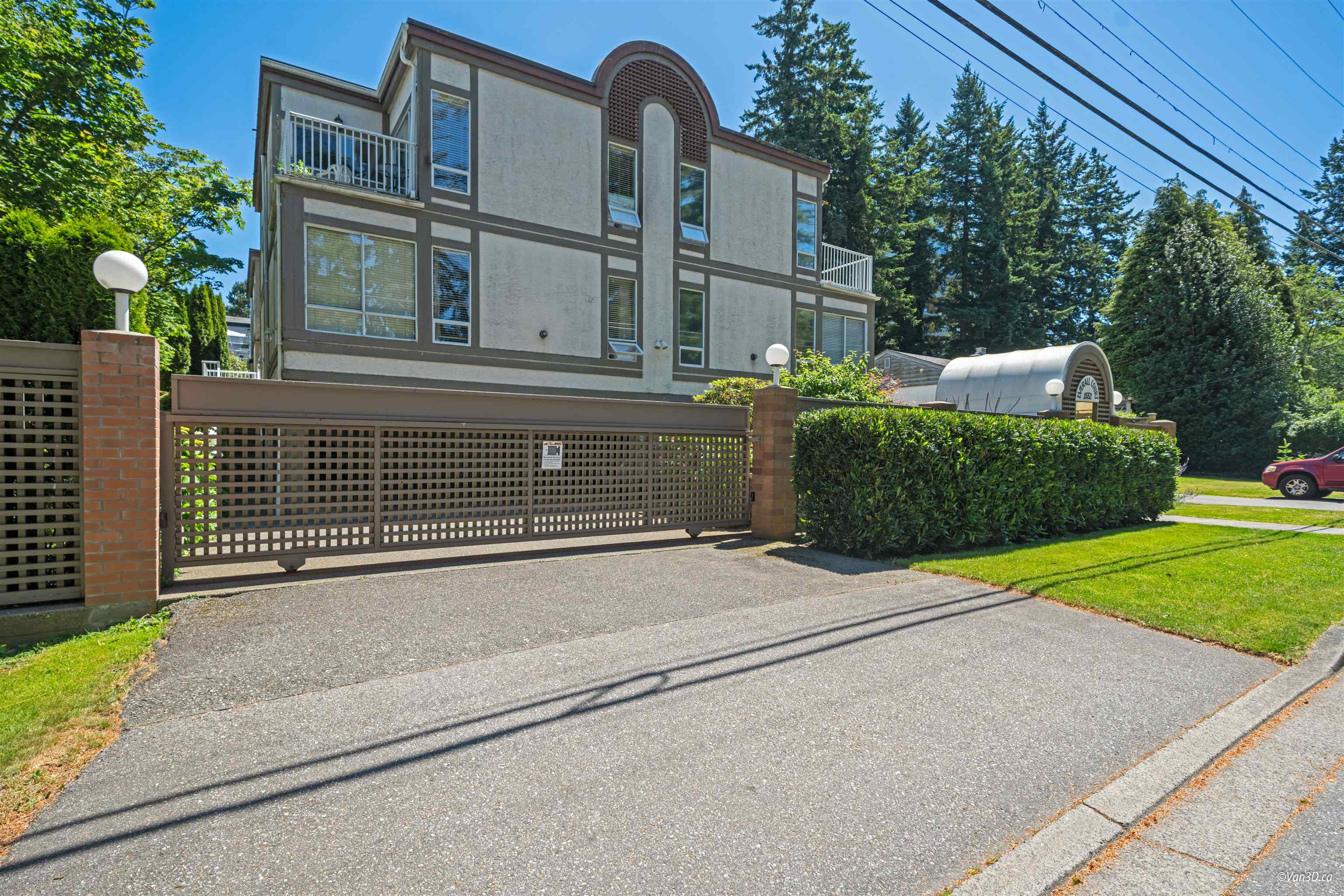 MLS® listing #R3120814 for sale located at 3 1552 EVERALL STREET